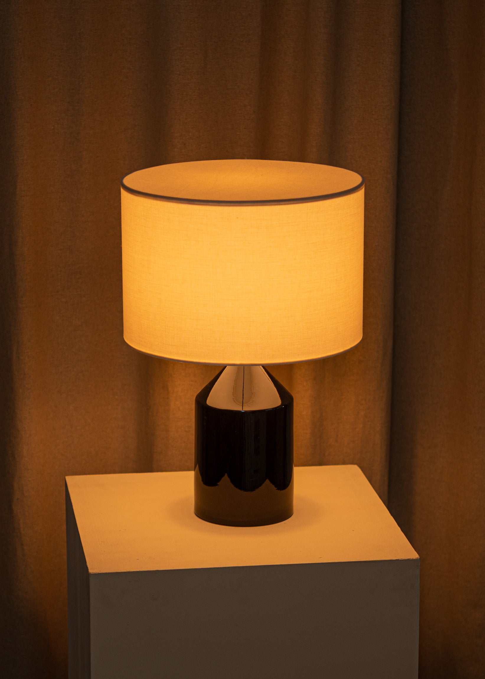 Lampa stołowa ceramiczna JOSEF czarny