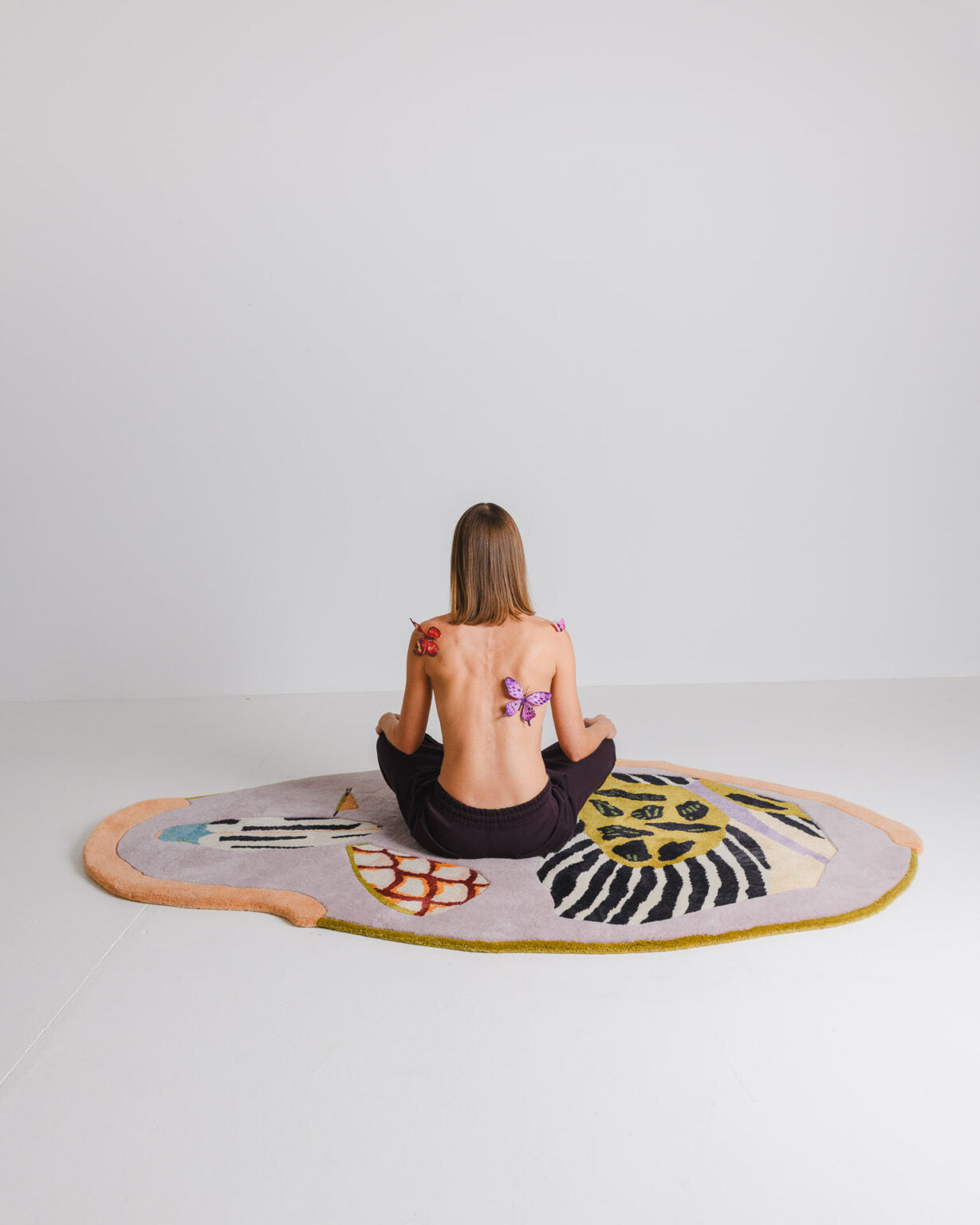 Dywan dekoracyjny owalny INSECTA lawendowy