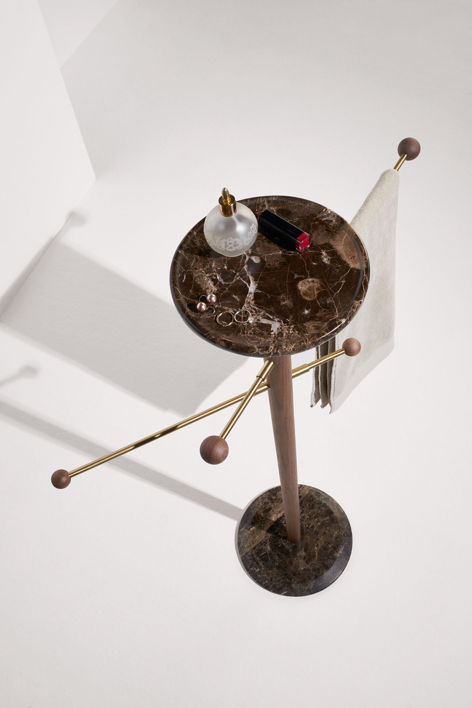 Wieszak TOALLERO drewno z marmurem