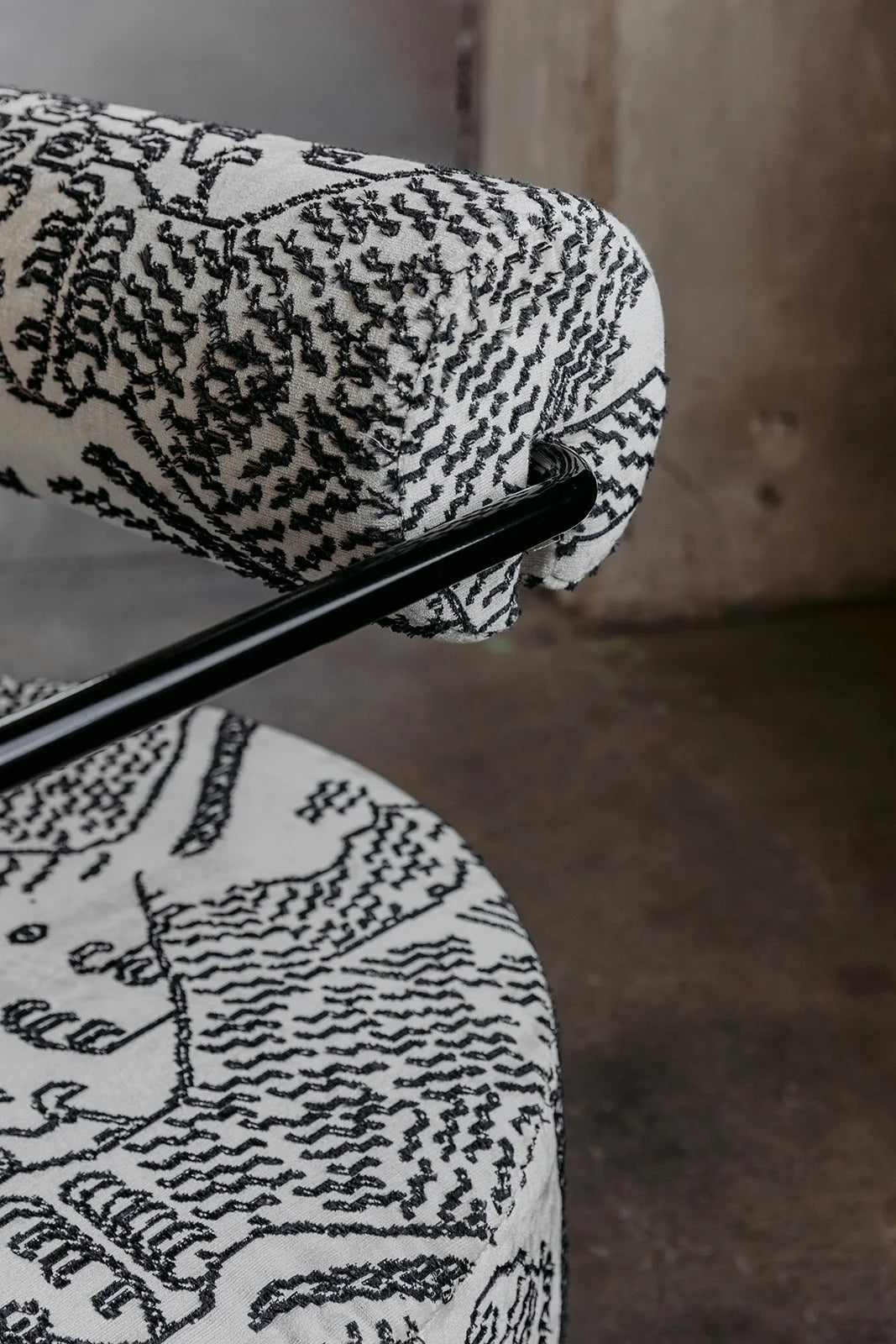 Fotel SAFFRON tapicerowany