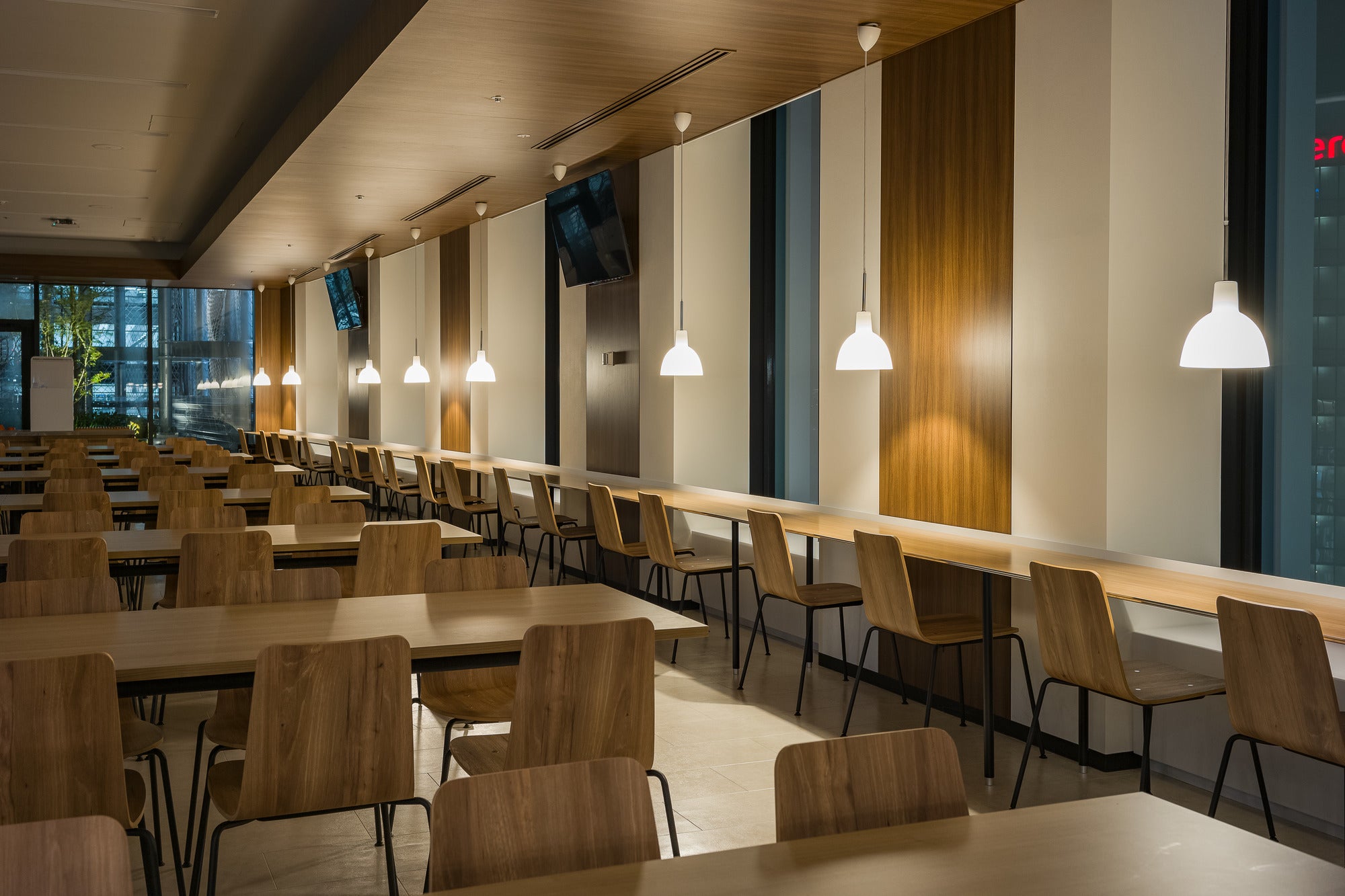 Lampa wisząca TOLDBOD GLASS biały