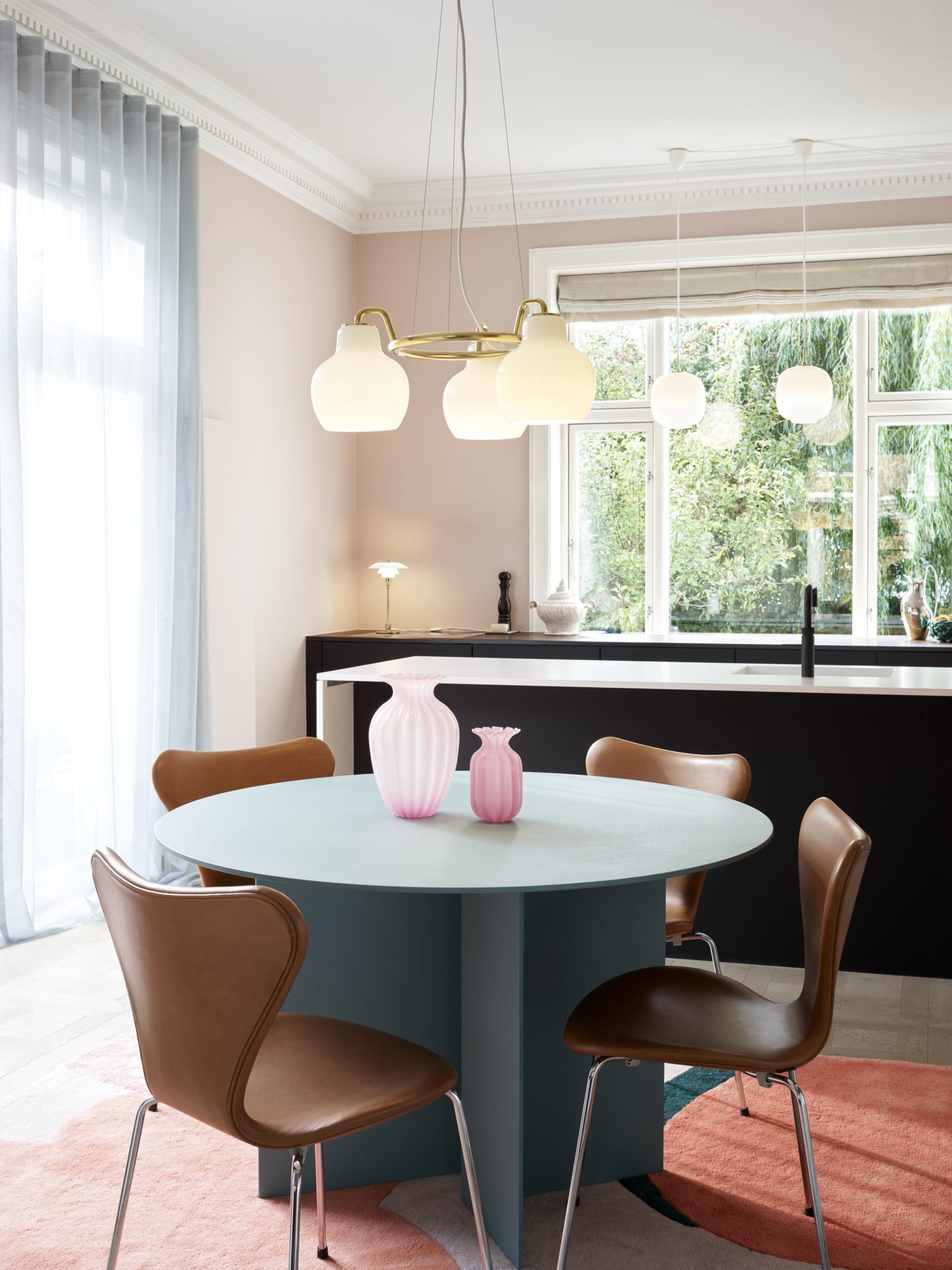 VL RING CROWN chandelier white with brass finish