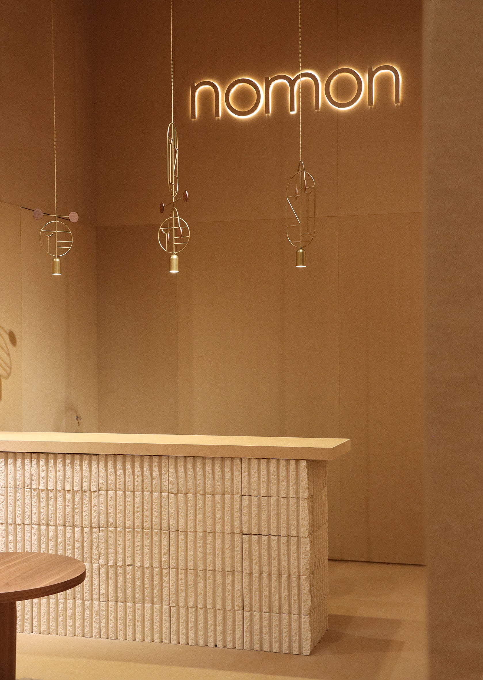 WOODEN DOTS WDS09 pendant lamp in graphite with walnut wood