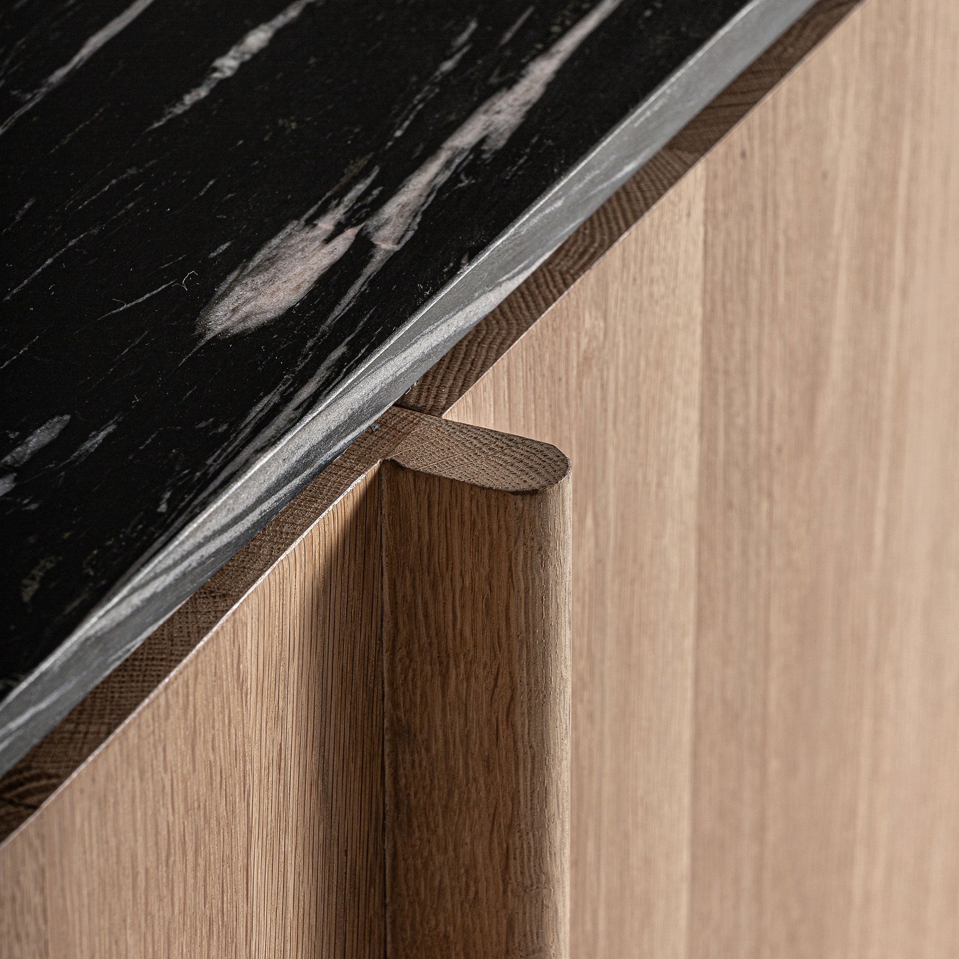 NARA Legged Chest of Drawers in Oak Wood with Marble Top