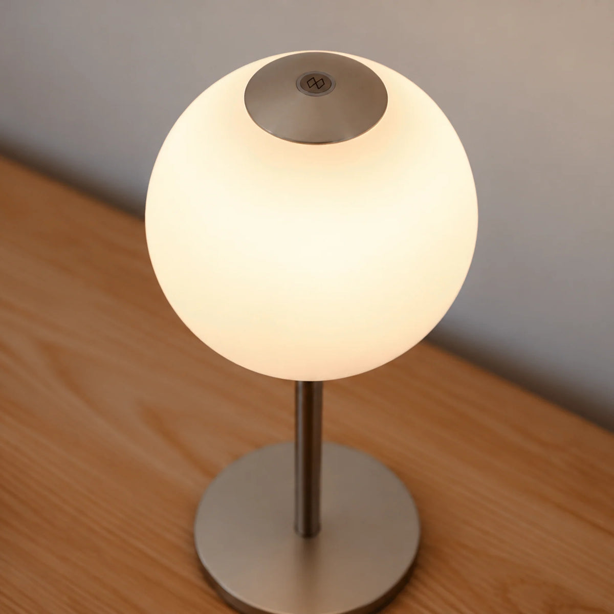 Lampa przenośna AUDREY MOVE biały ze srebrną wstawką