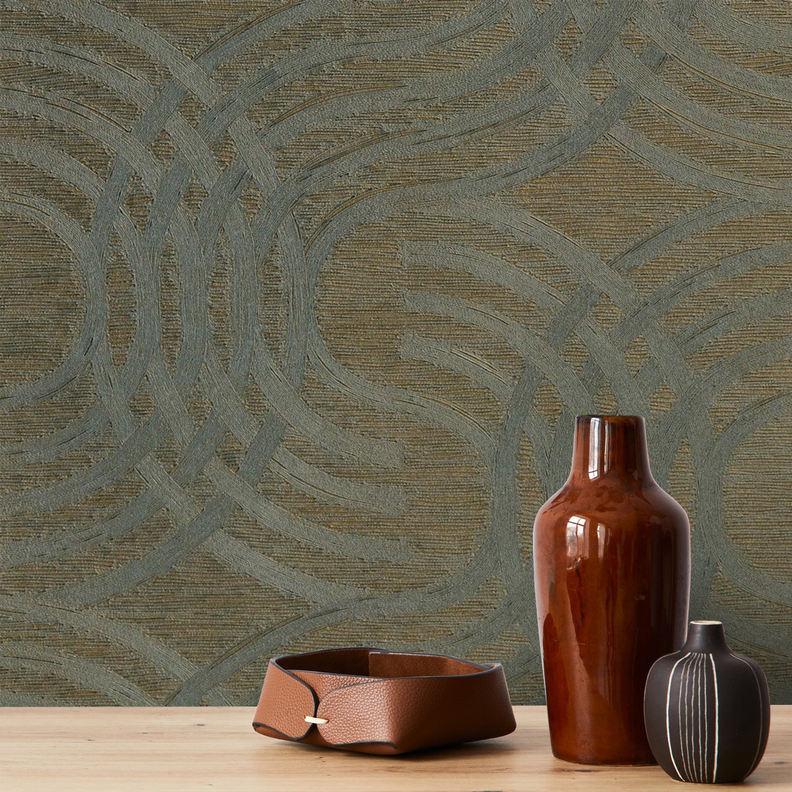 Tapeta metaliczna z abstrakcyjnym wzorem AURARIA - VERT DE GRIS/DORE zielony ze złotym