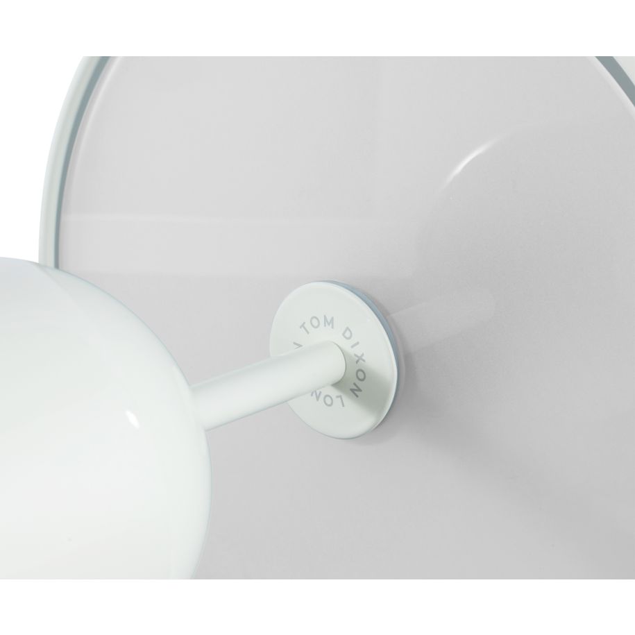Weiße Tischlampe