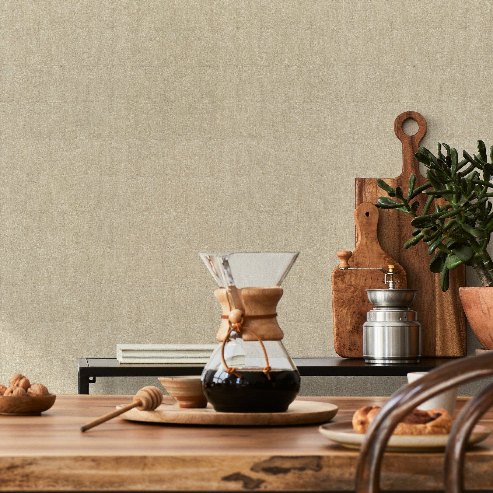 BIZEN Structural Wallpaper Imitating Clay - SABLE Beige