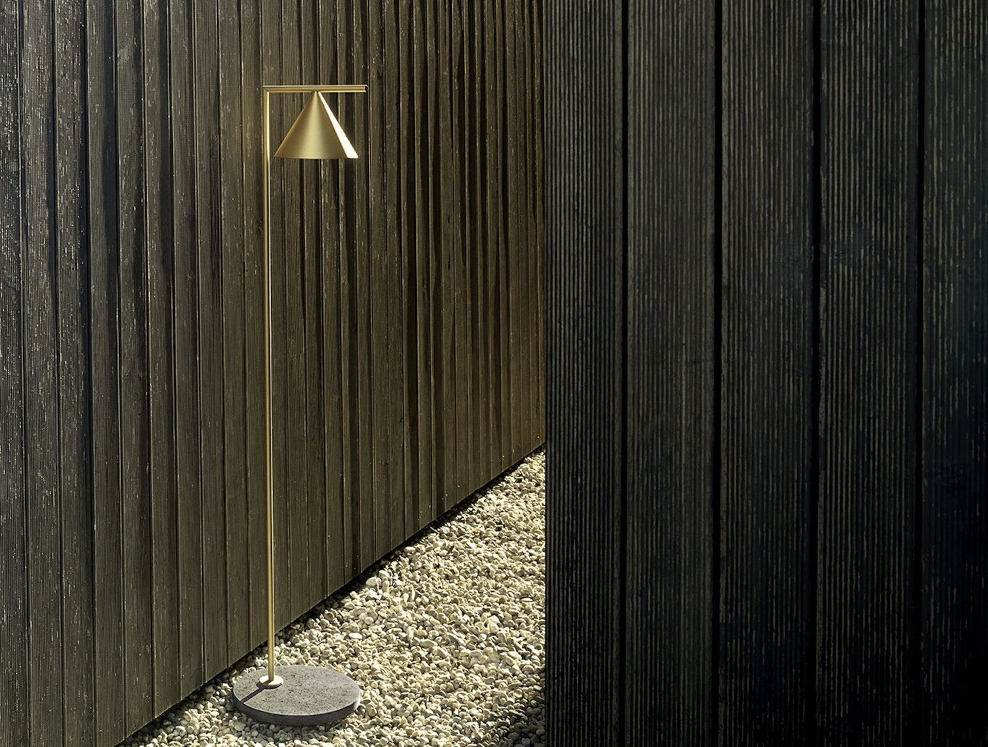 Lampa podłogowa CAPTAIN FLINT mosiężny