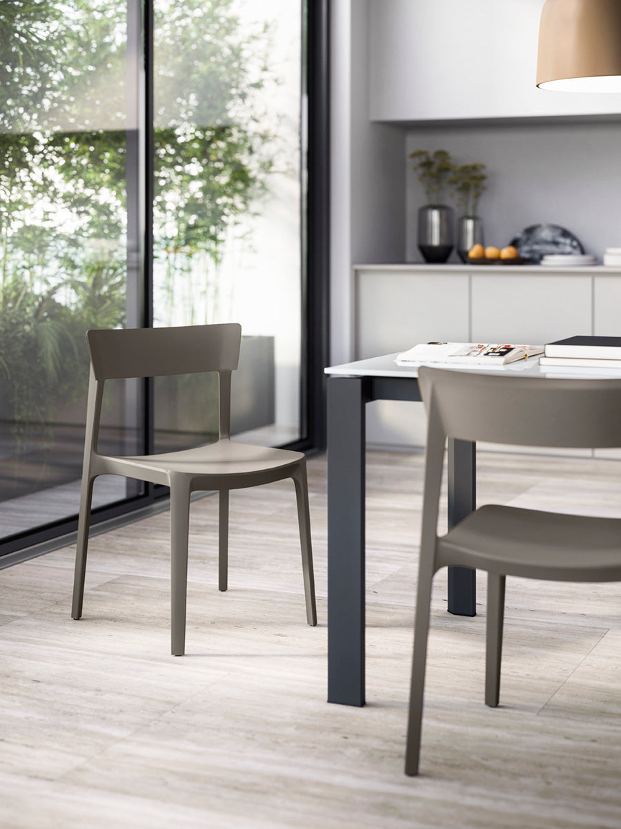 Expandable table DUCA with gray top and graphite base
