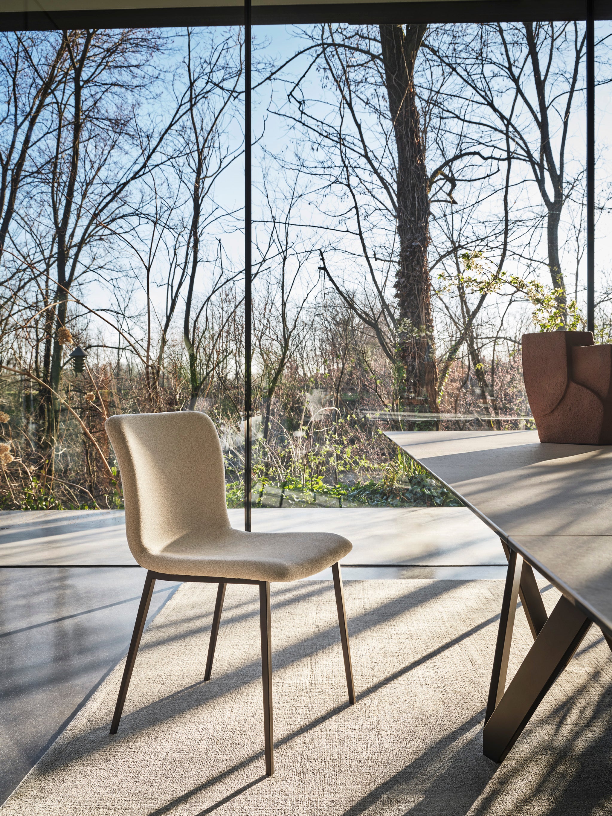 Polsterstuhl ANNIE mit braunem Metallgestell