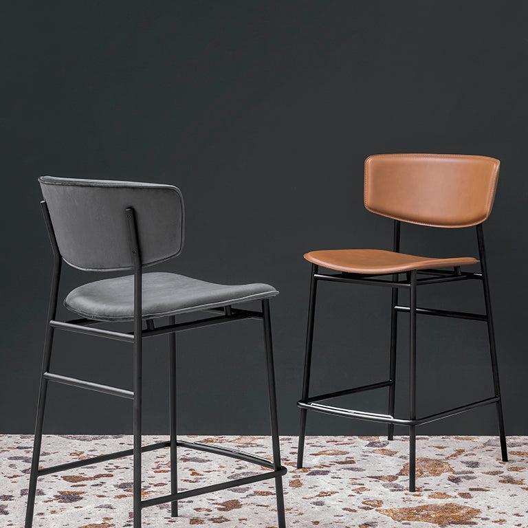 FIFTIES upholstered bar chair with a golden base