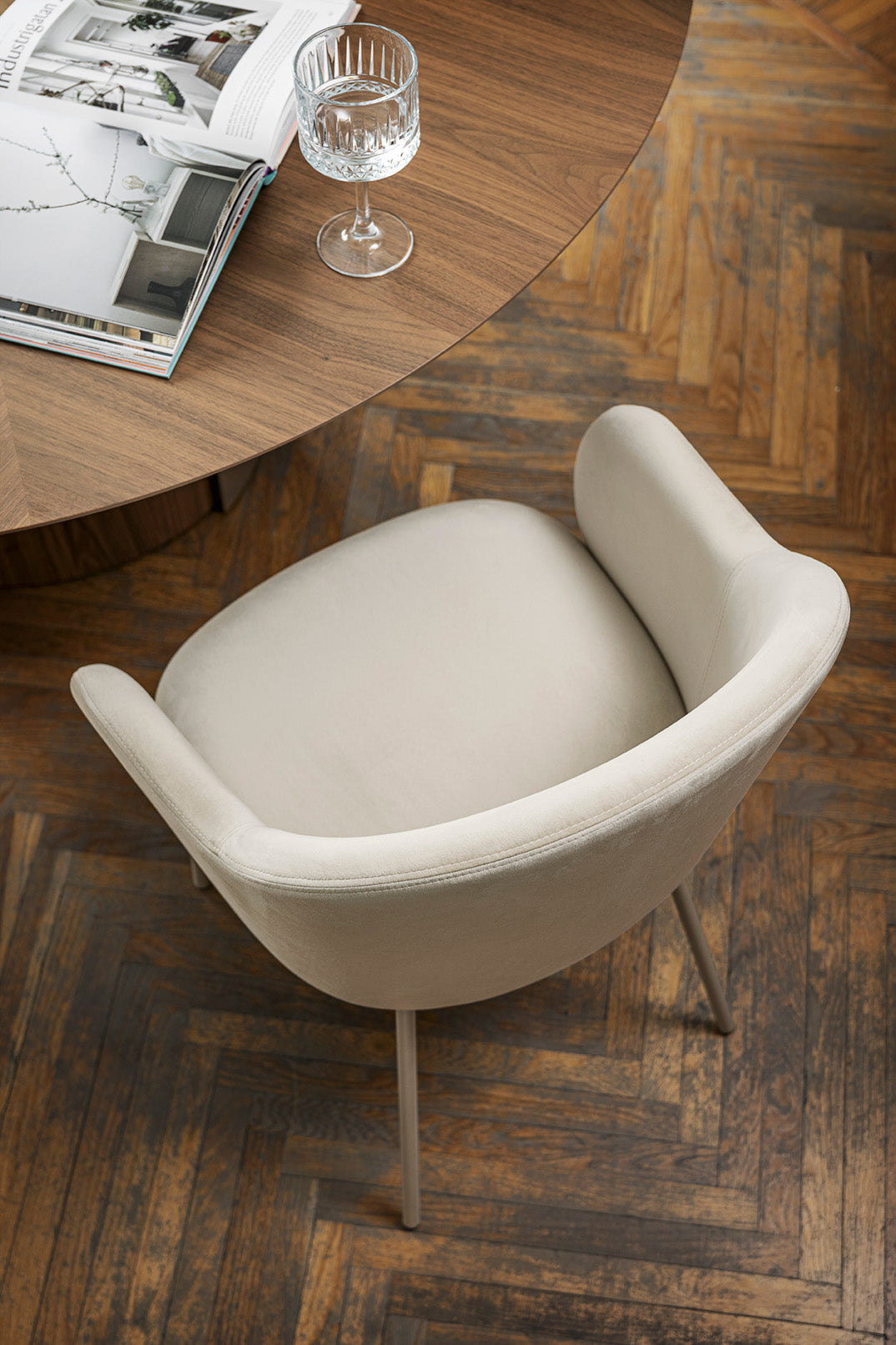 Sessel mit Armlehnen HOLLY FAB gepolstert mit braunem Metallgestell