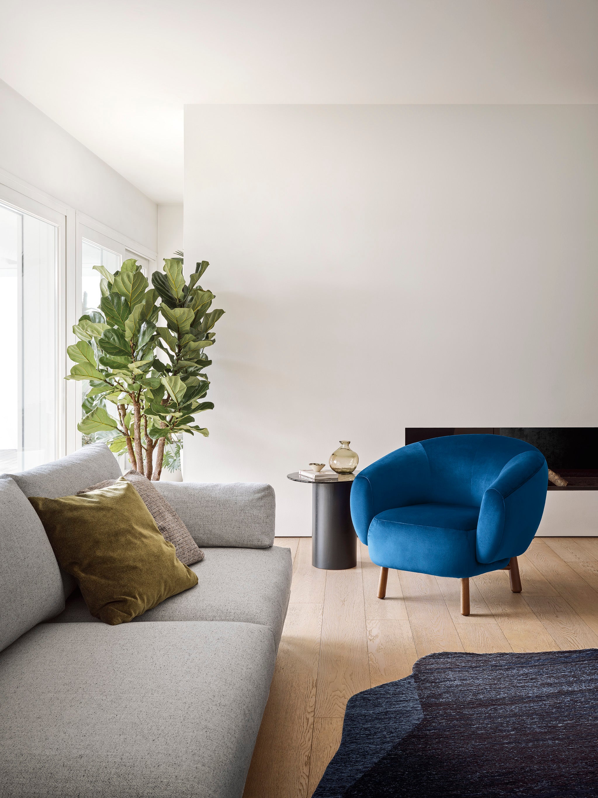 Sessel RIO gepolstert mit schwarzem Gestell