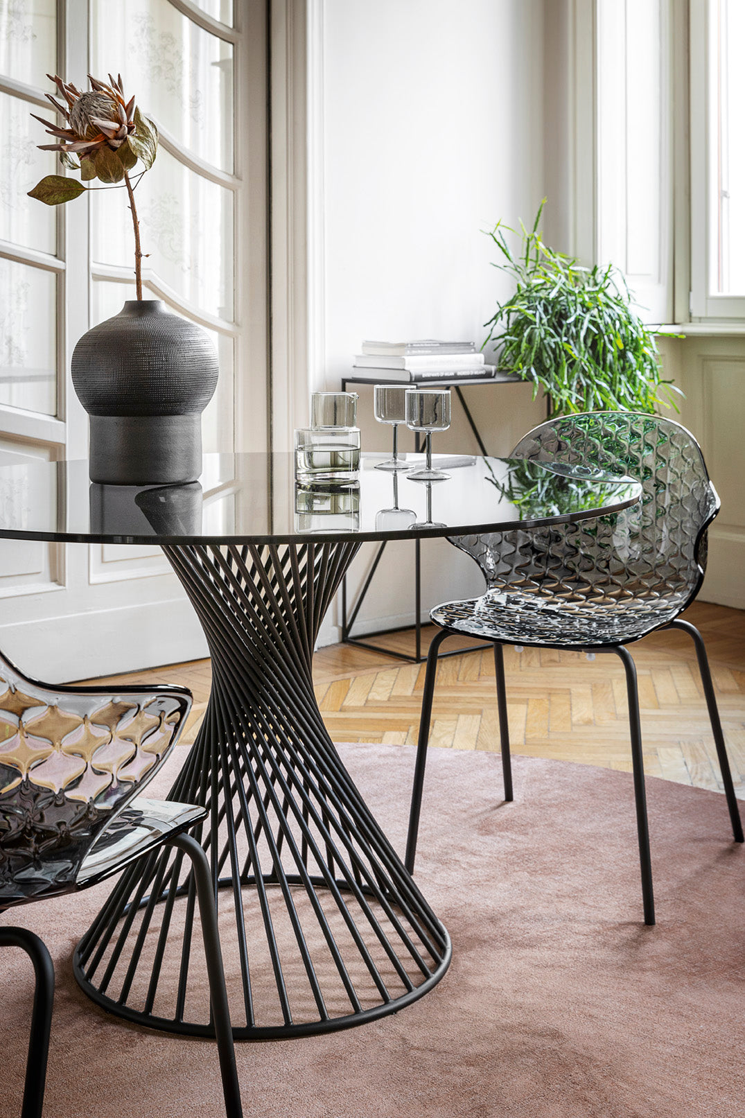 SAINT TROPEZ chair with gray seat and brown metal base