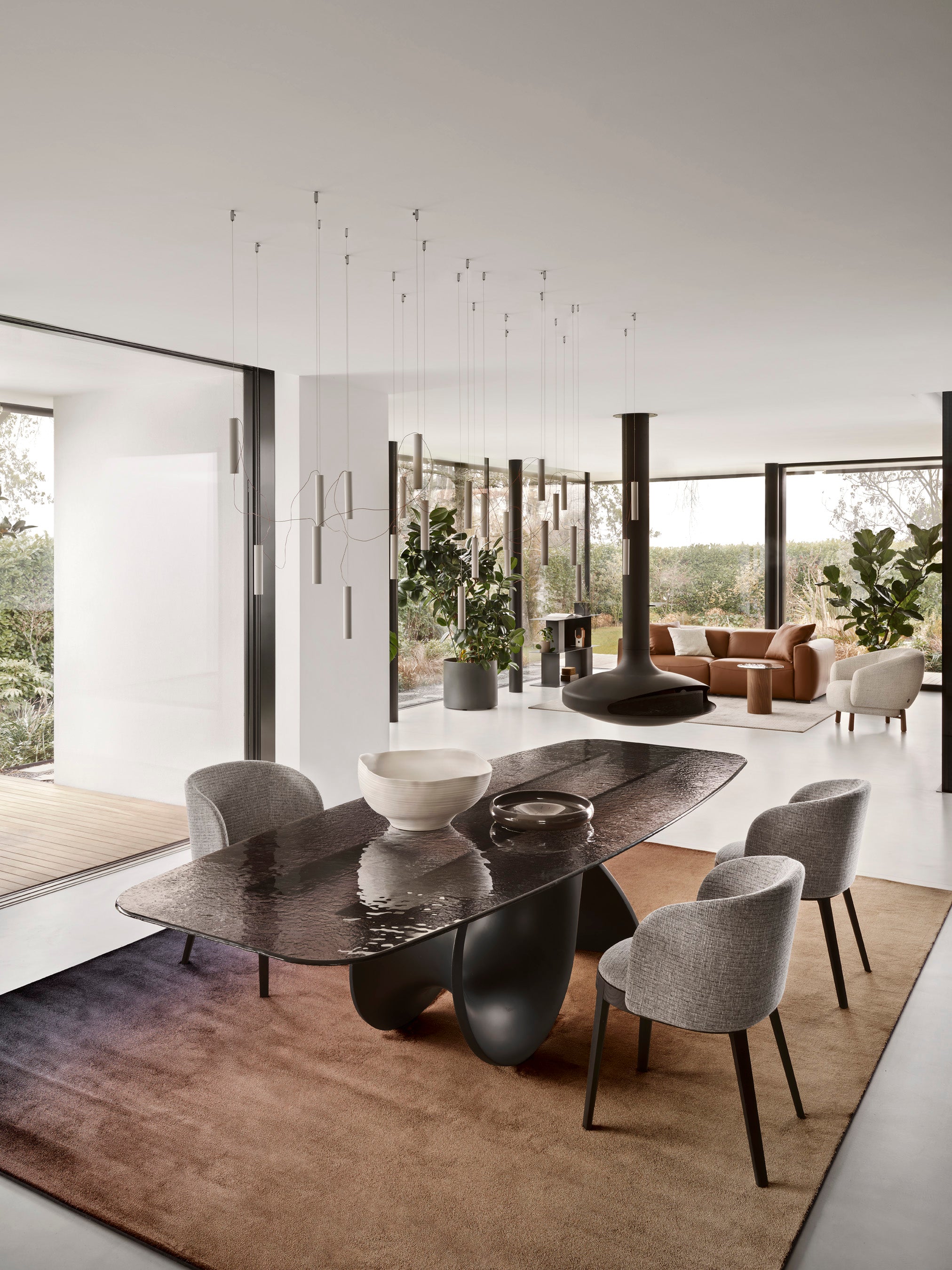 Tisch SEASHELL mit Glasplatte und graphitfarbigem Gestell