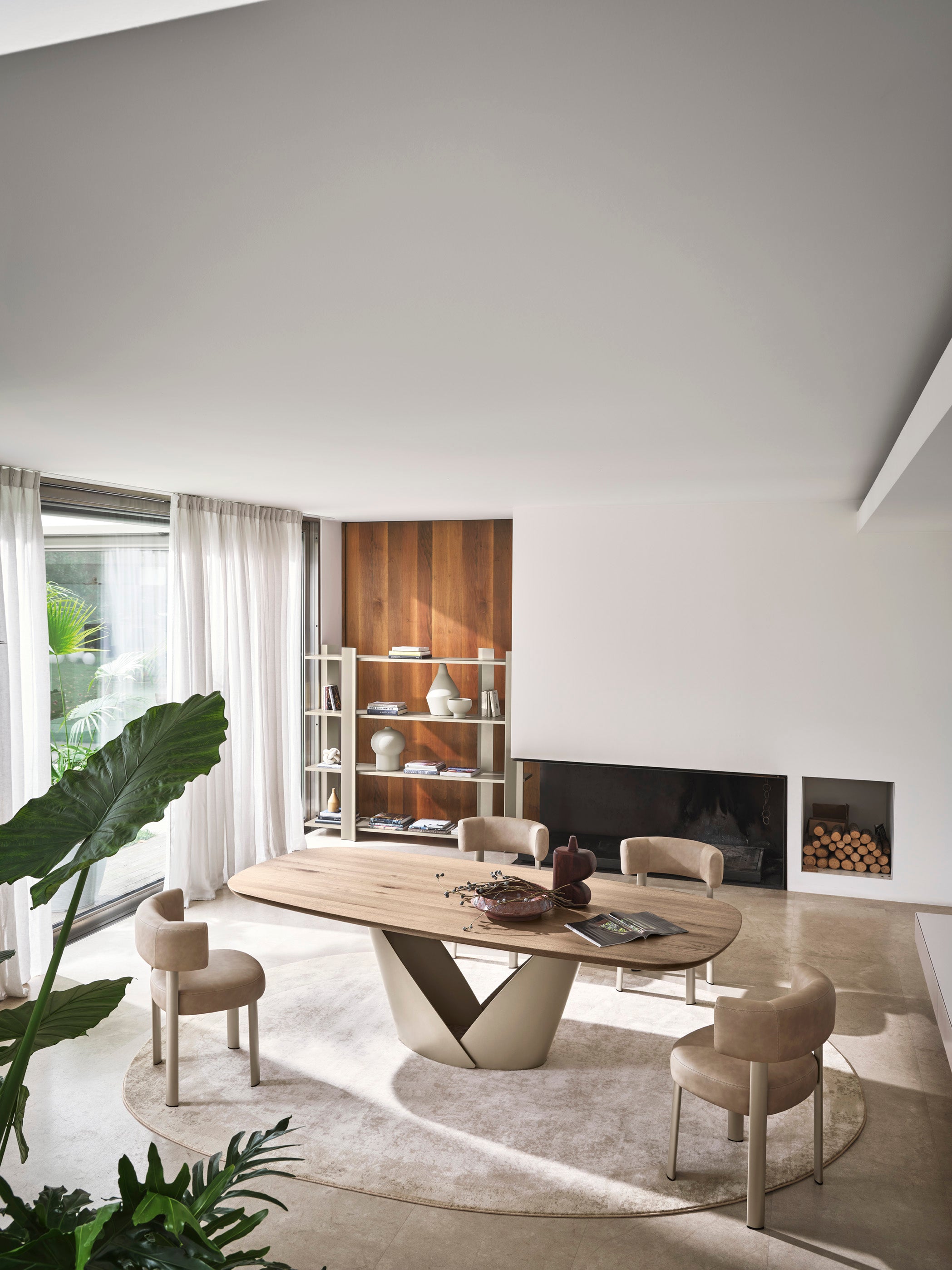 Krzesło GLEN tapicerowane z beżową podstawą