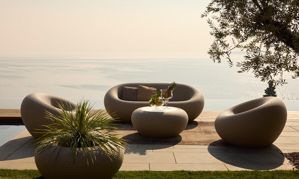 NAMI outdoor planter warm gray