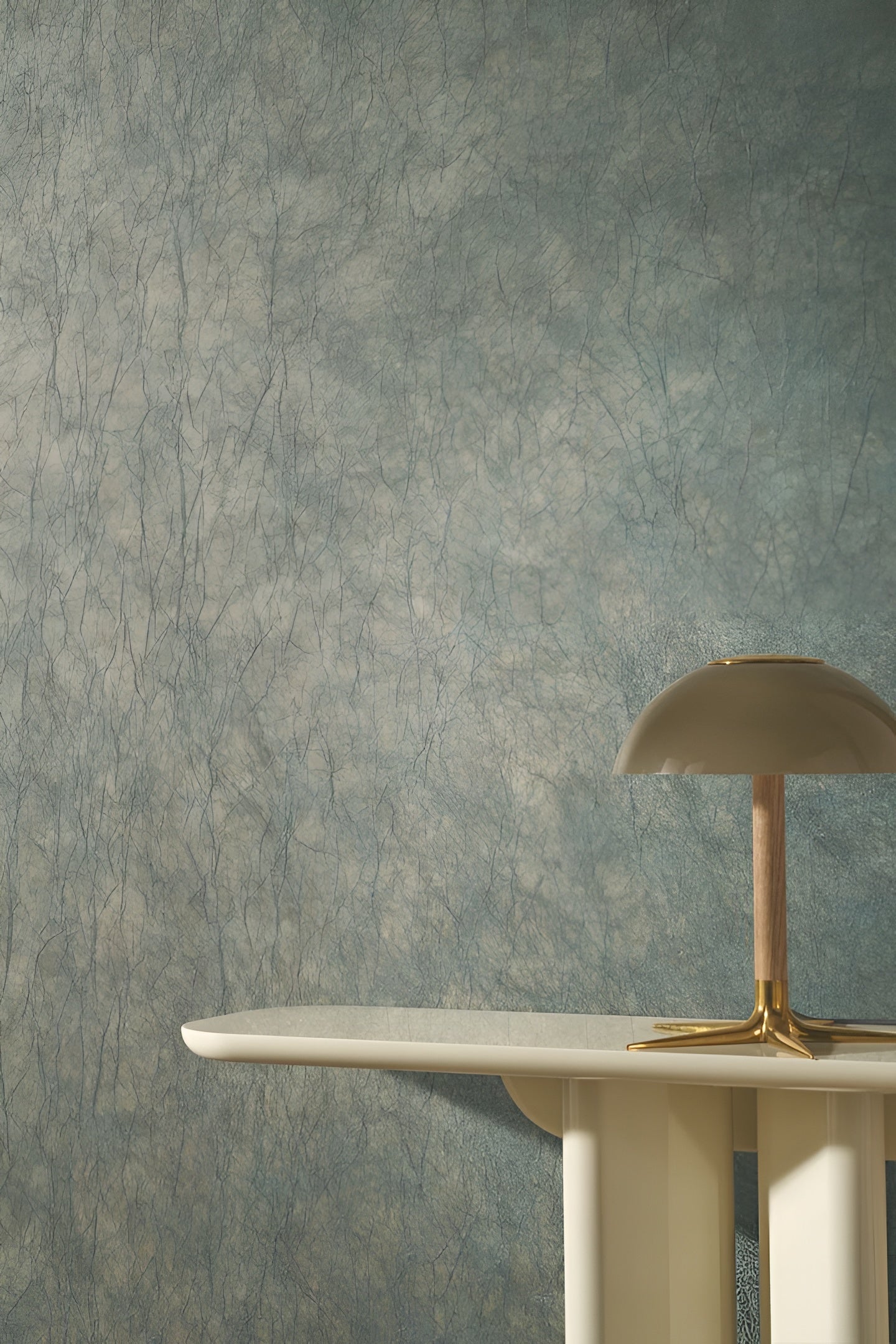 Strukturierte textile Tapete mit metallischen Falten OXEA - CÉLADON PLATINE seledyn platynowy
