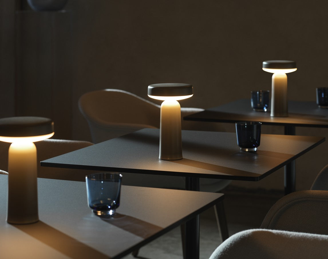 Portable outdoor lamp EASE taupe