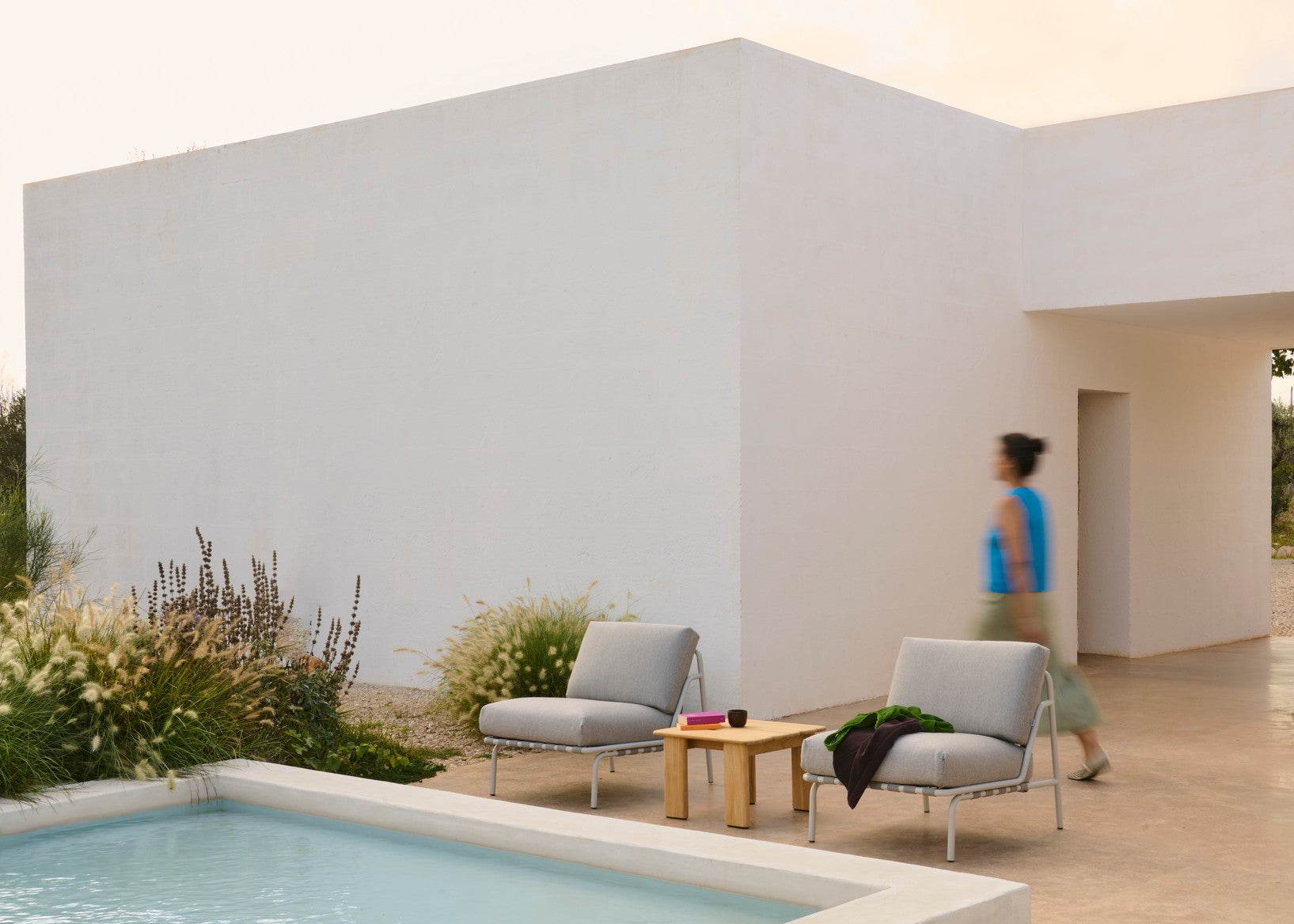 Outdoor Armchair SETTLE Gray with Green Base [Amelia]