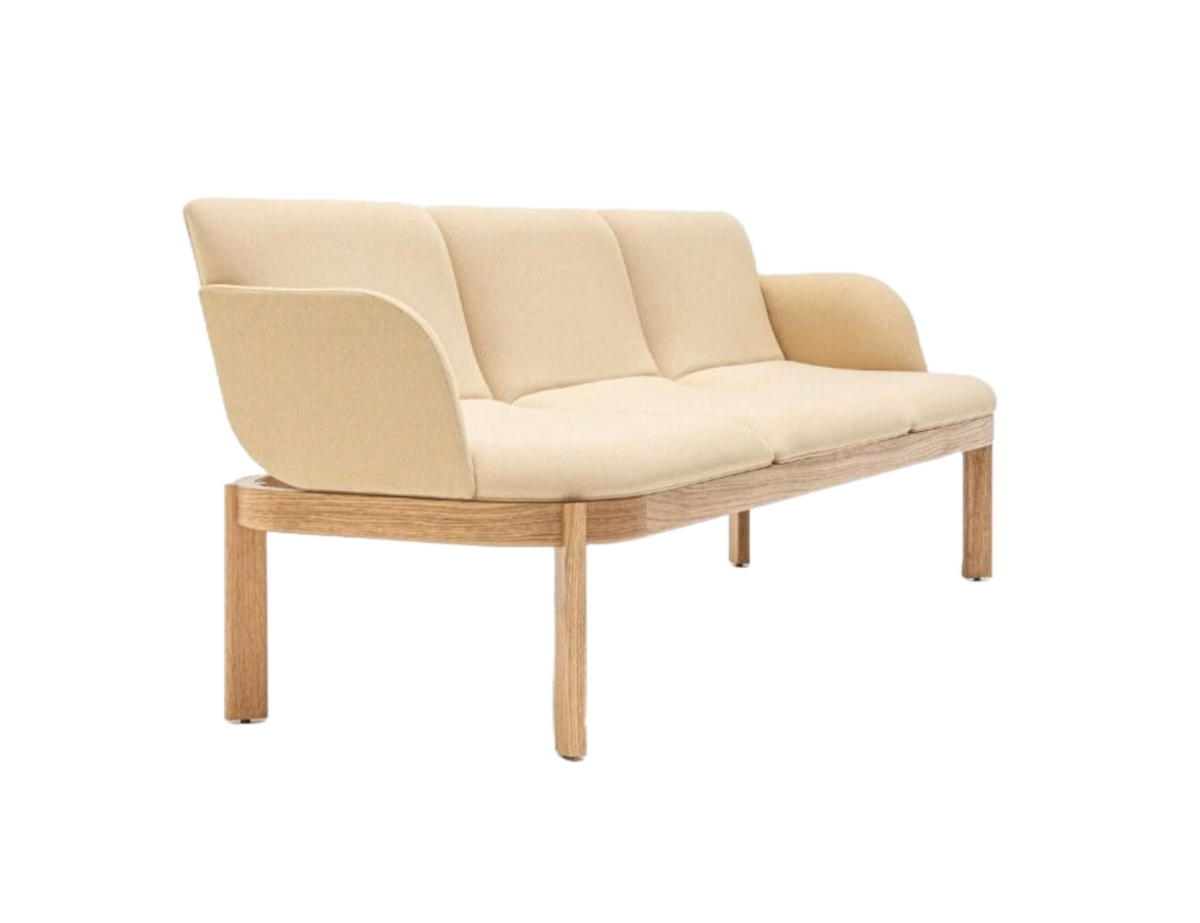 Sofa tapicerowana Ramp drewniana podstawa – .mdd | Eye on Design