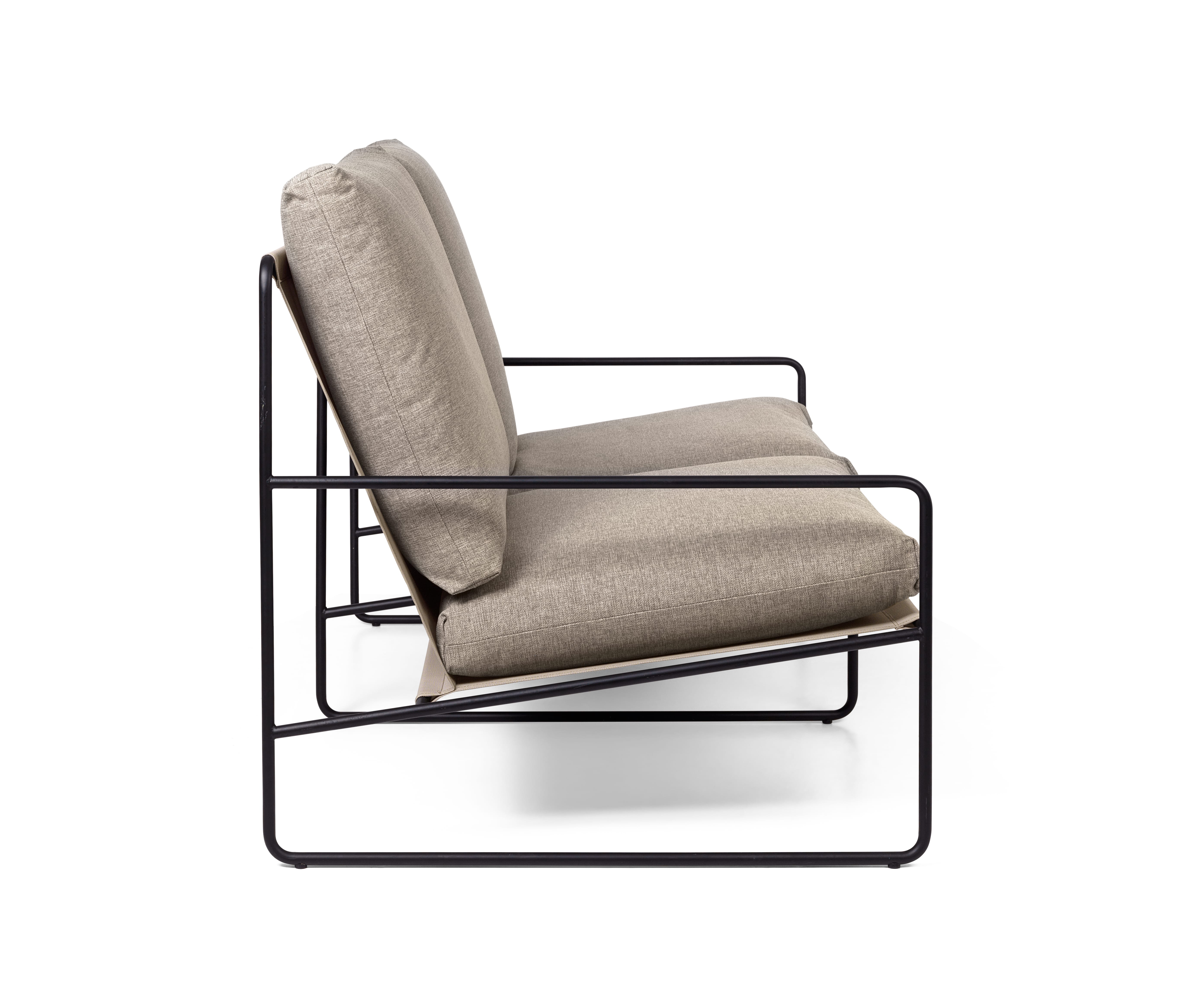 2-Personen-Sofa externer Wüste Beige mit einer schwarzen Basis
