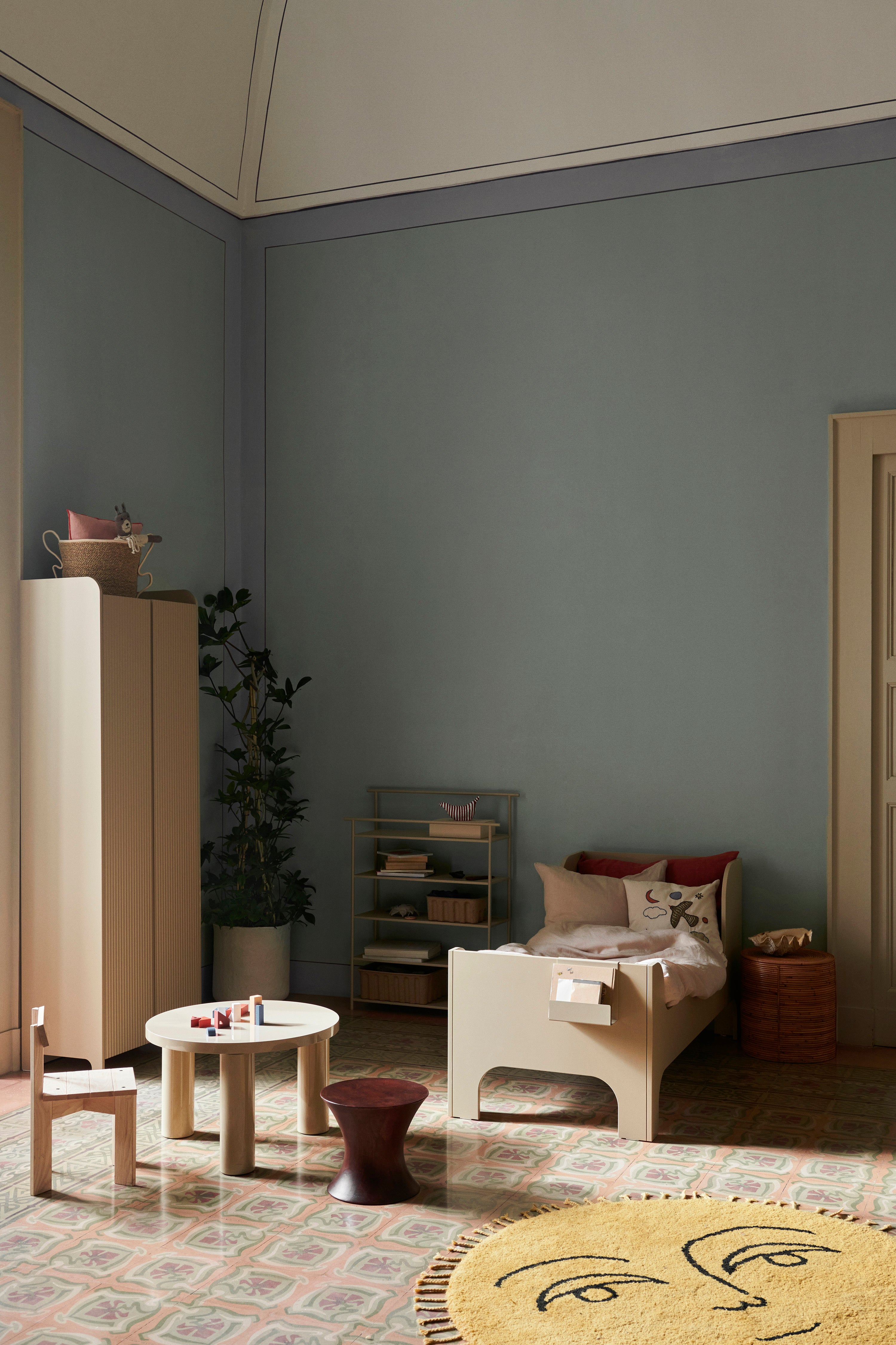SILL CUPBOARD TALL 2-türiger Kleiderschrank beige 