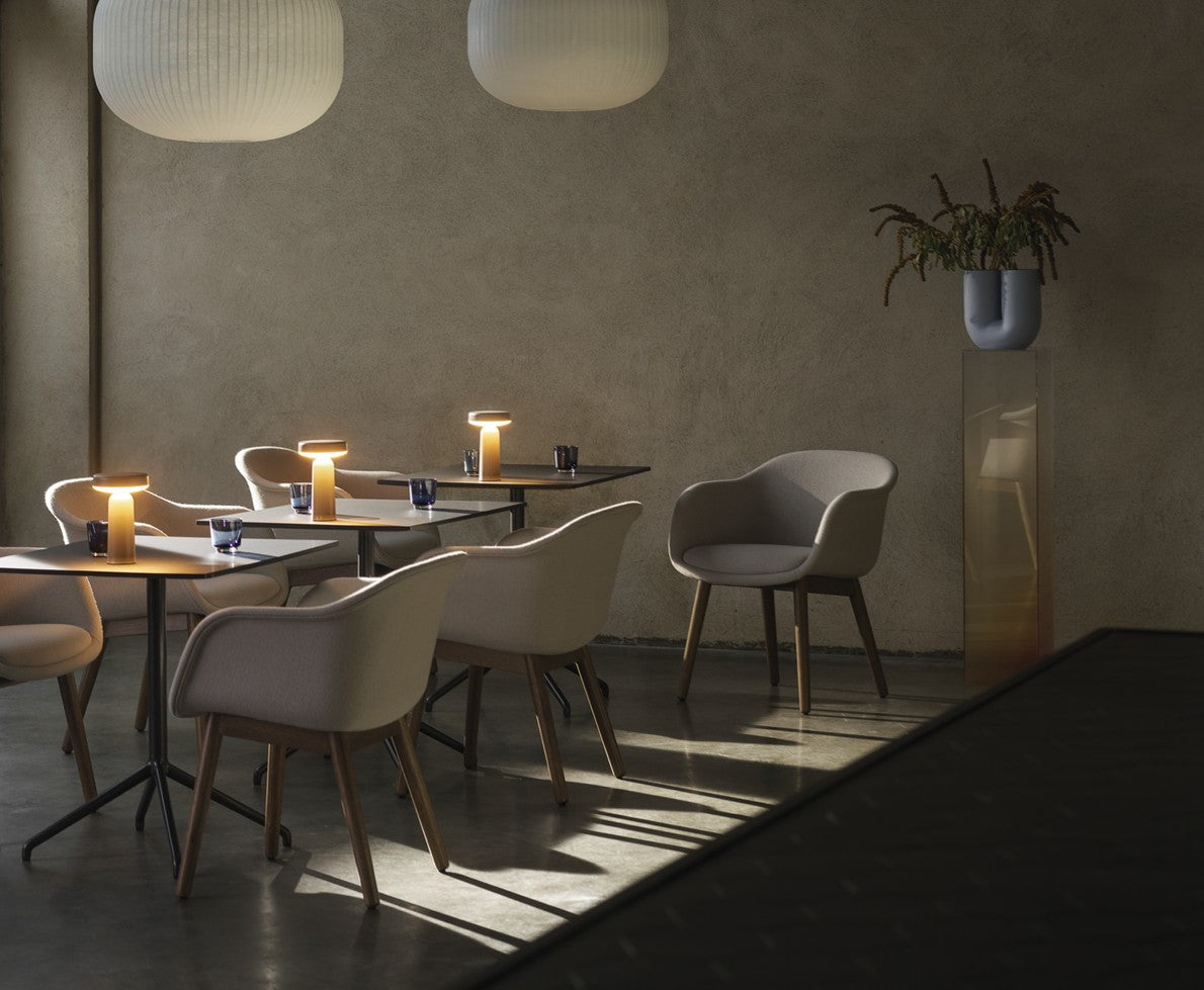 Tragbare Außenlampe EASE grau