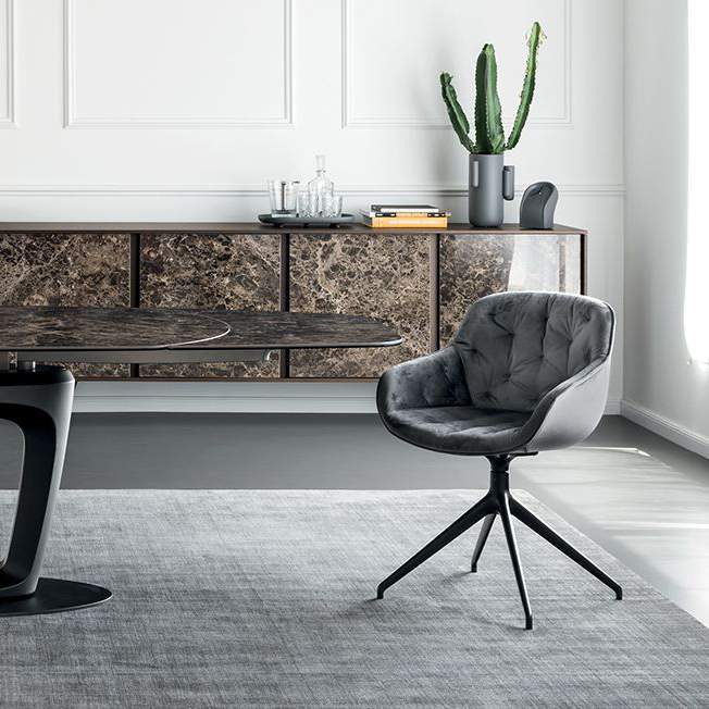 Krzesło obrotowe IGLOO pikowane tapicerowane z czarną podstawą