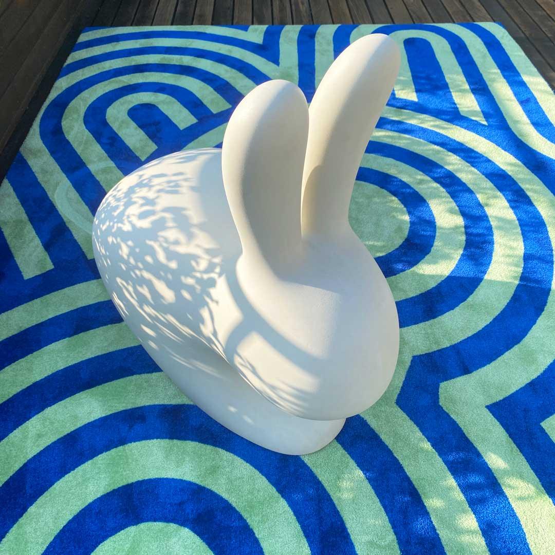 Krzesło RABBIT biały Qeeboo    Eye on Design