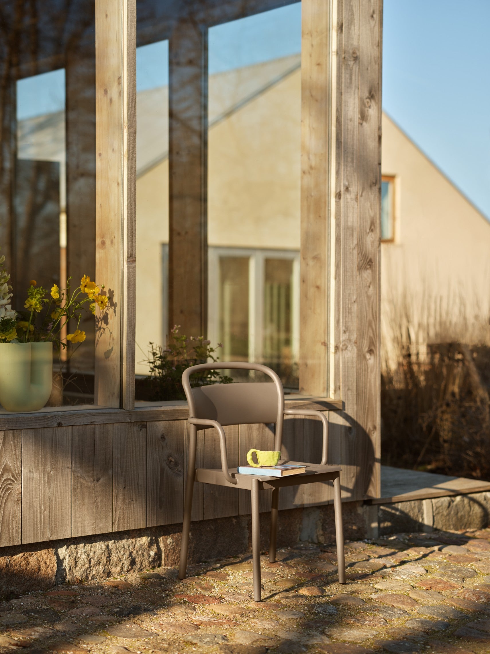 Outdoor Armchair with Armrests LINEAR taupe steel [Amelia]