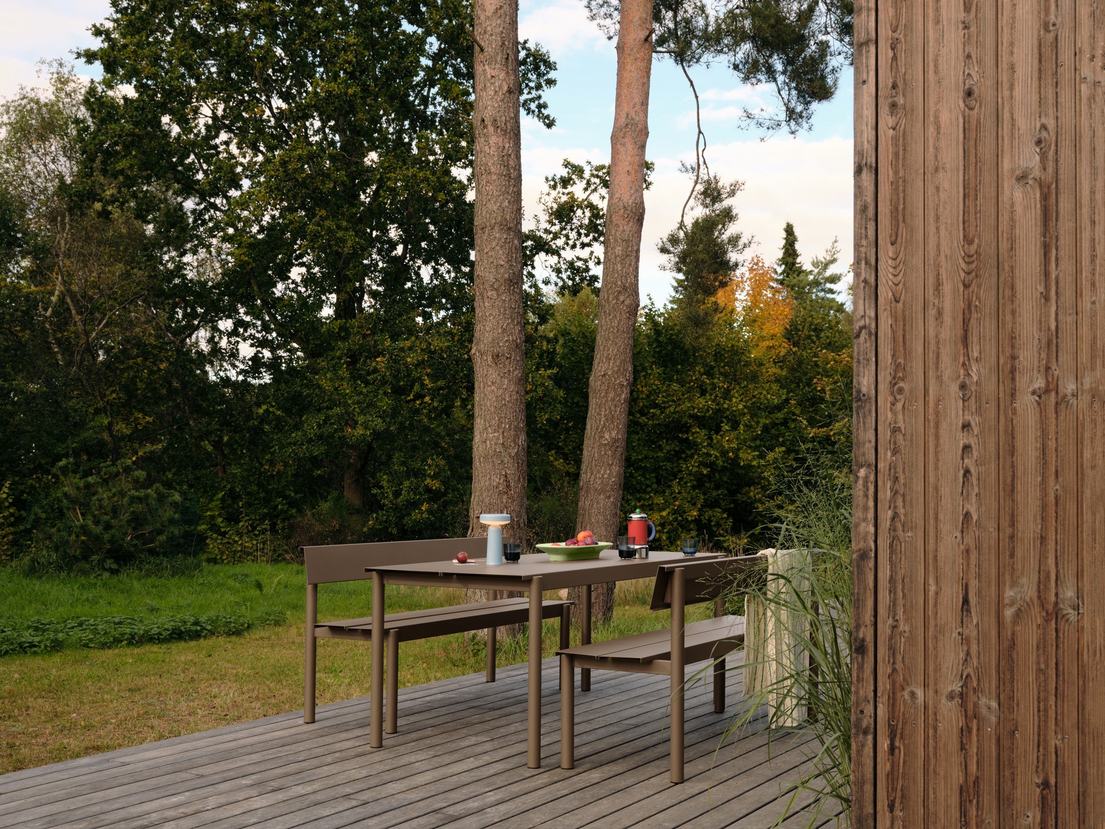 Gartenbank mit Rückenlehne LINEAR grau Stahl