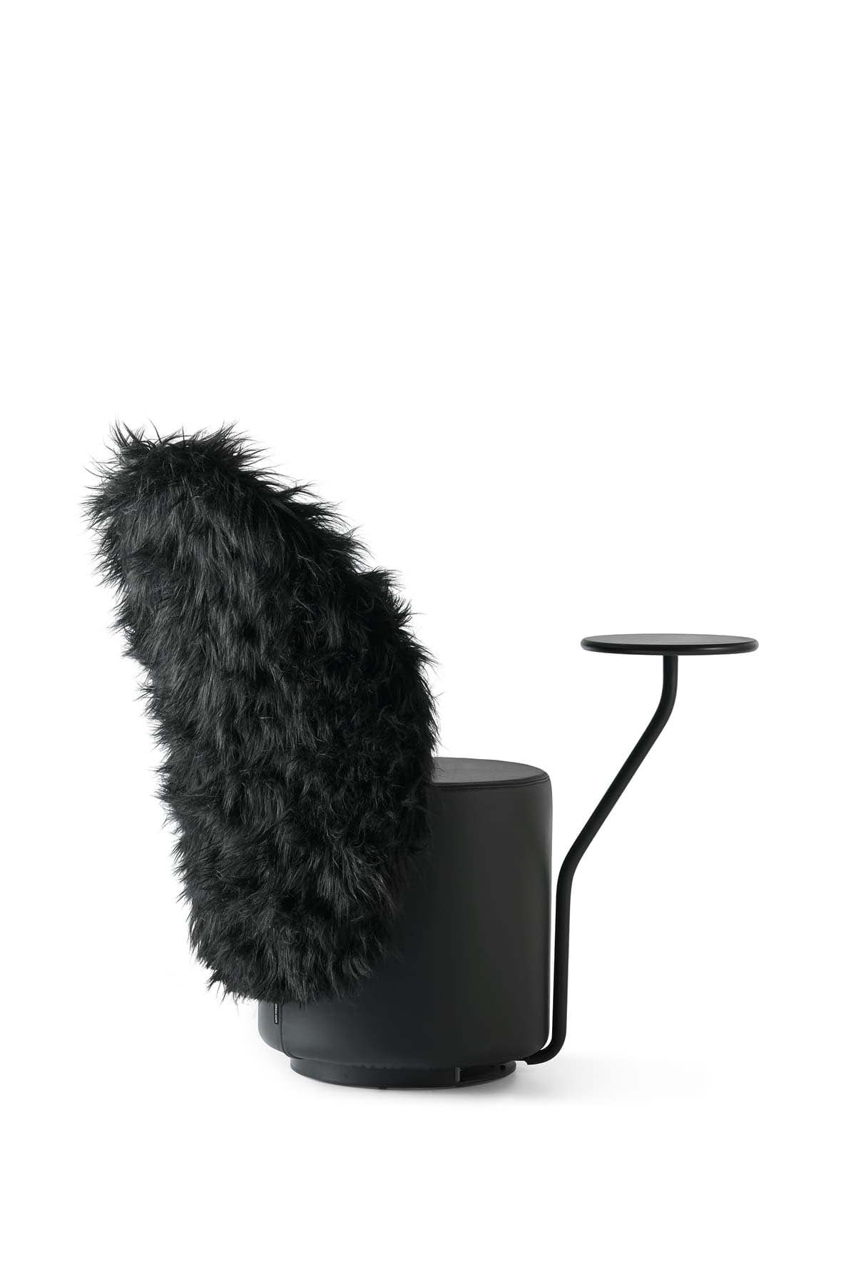 LOOMI upholstered armchair with table