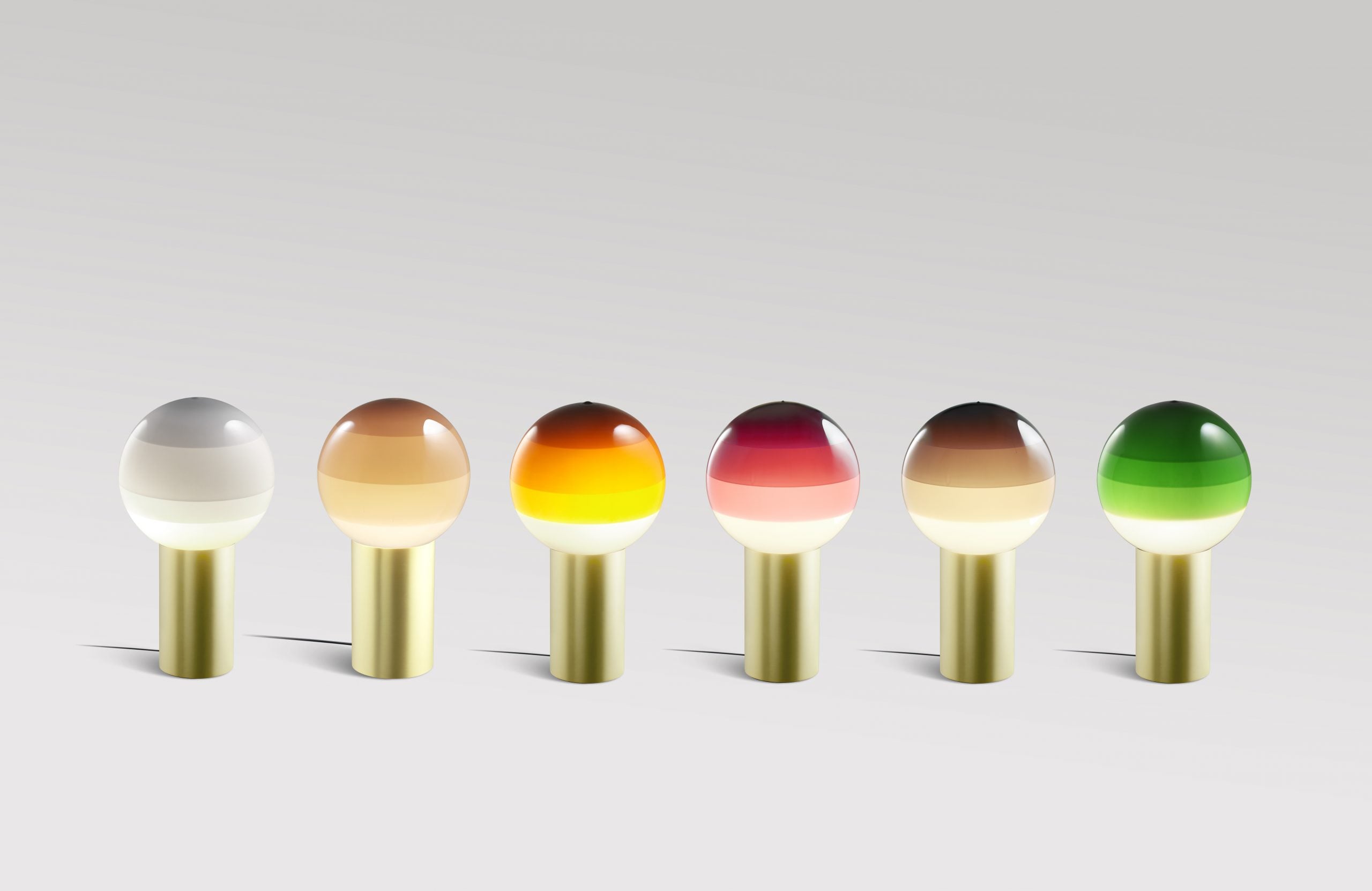 Tischlampe DIPPING burgunderrot mit goldenem Fuß