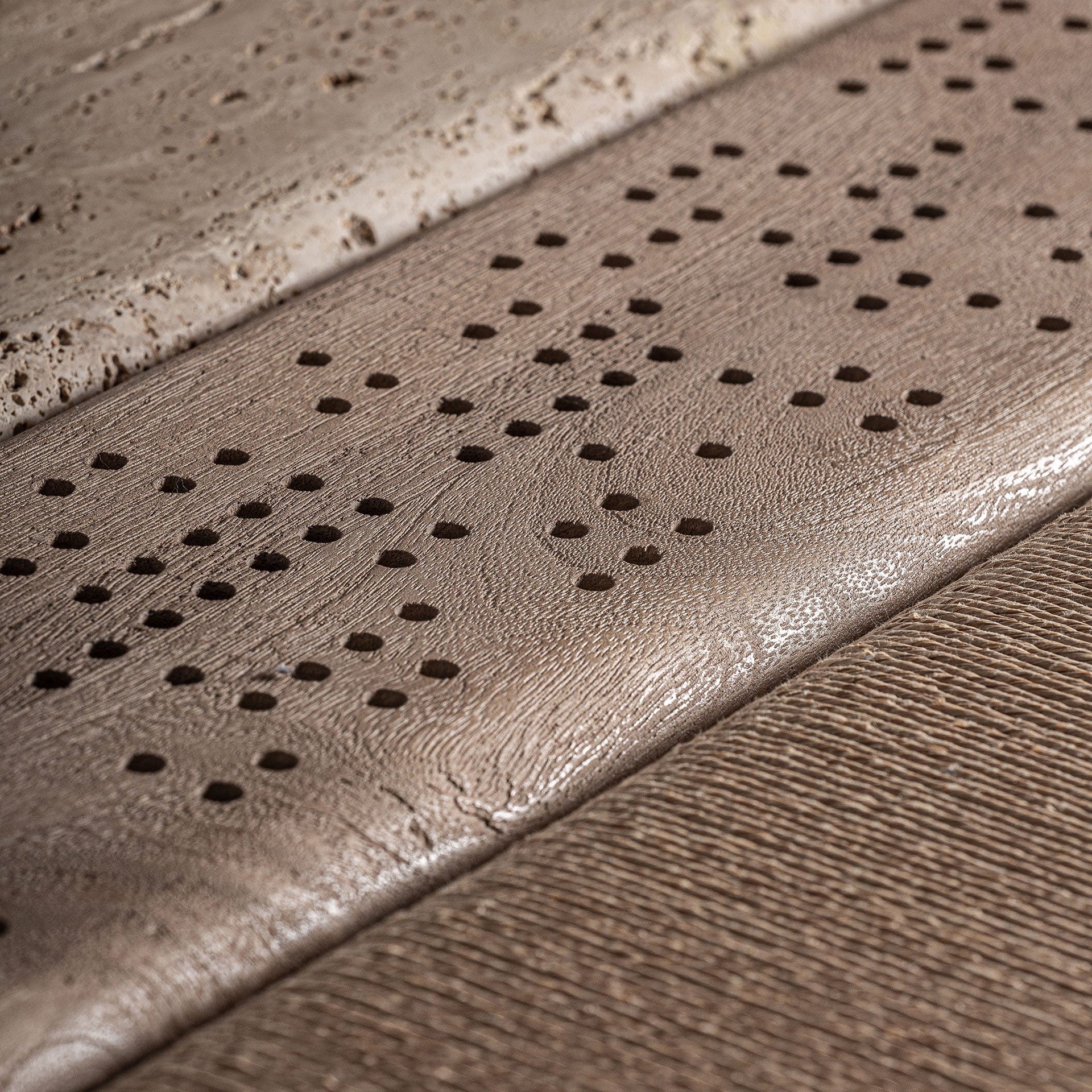 Stolik boczny JACQUARD drewno mango z marmurem