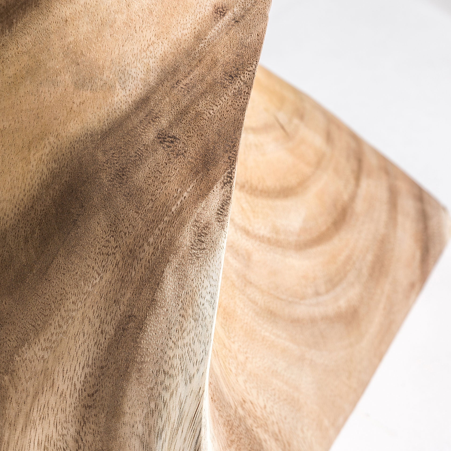 Beistelltisch YENDI aus tropischem Holz