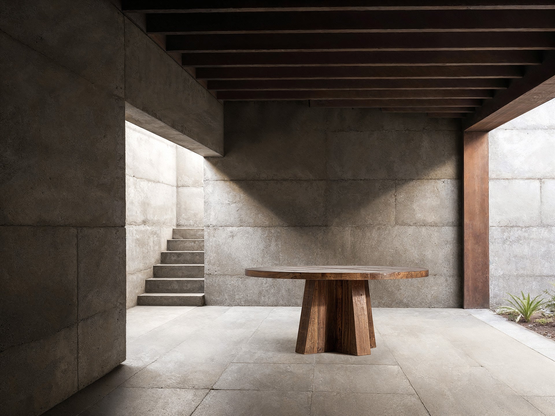 Runder Tisch BRUTALIST aus recyceltem Holz