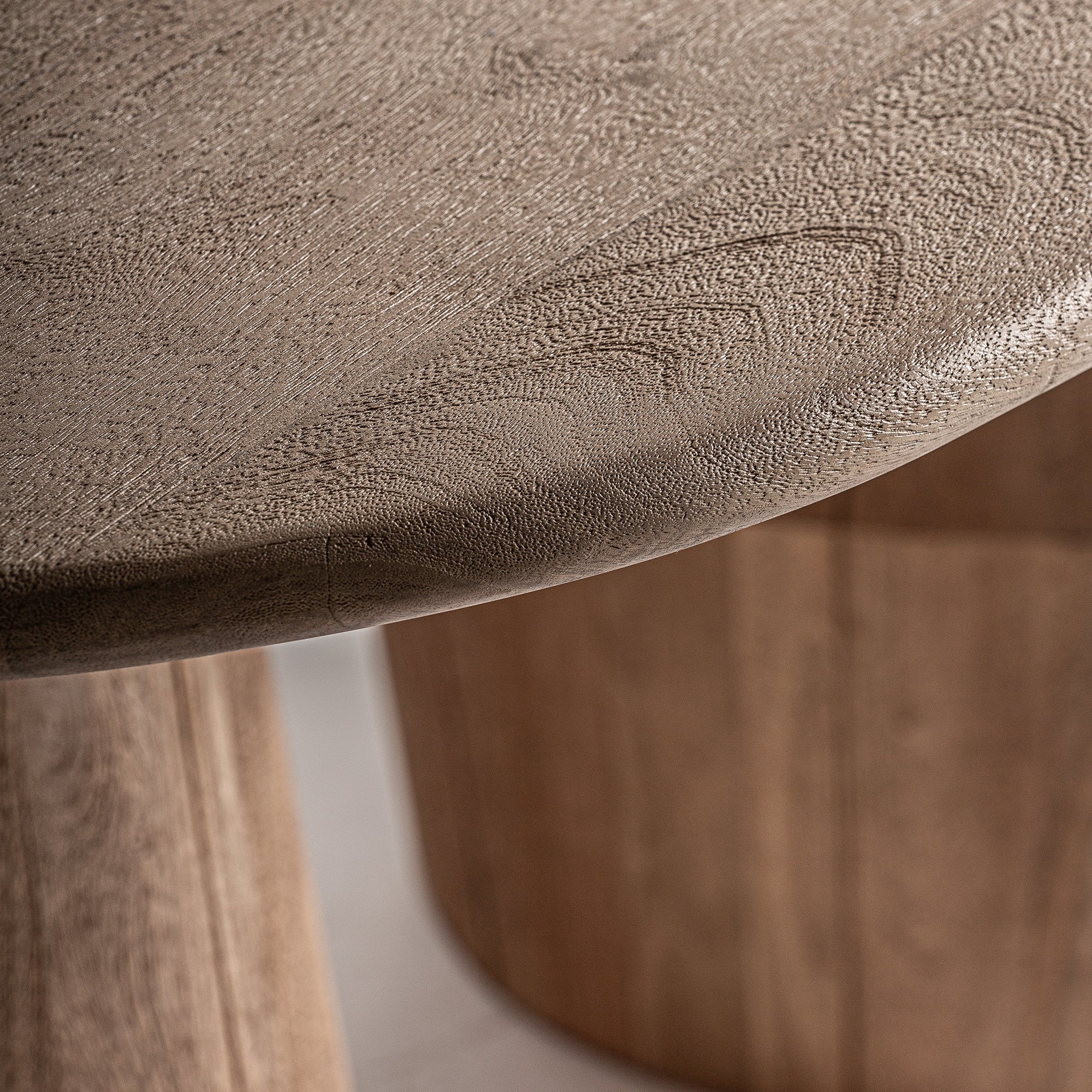 Ovaler Tisch JACQUARD aus Mangoholz