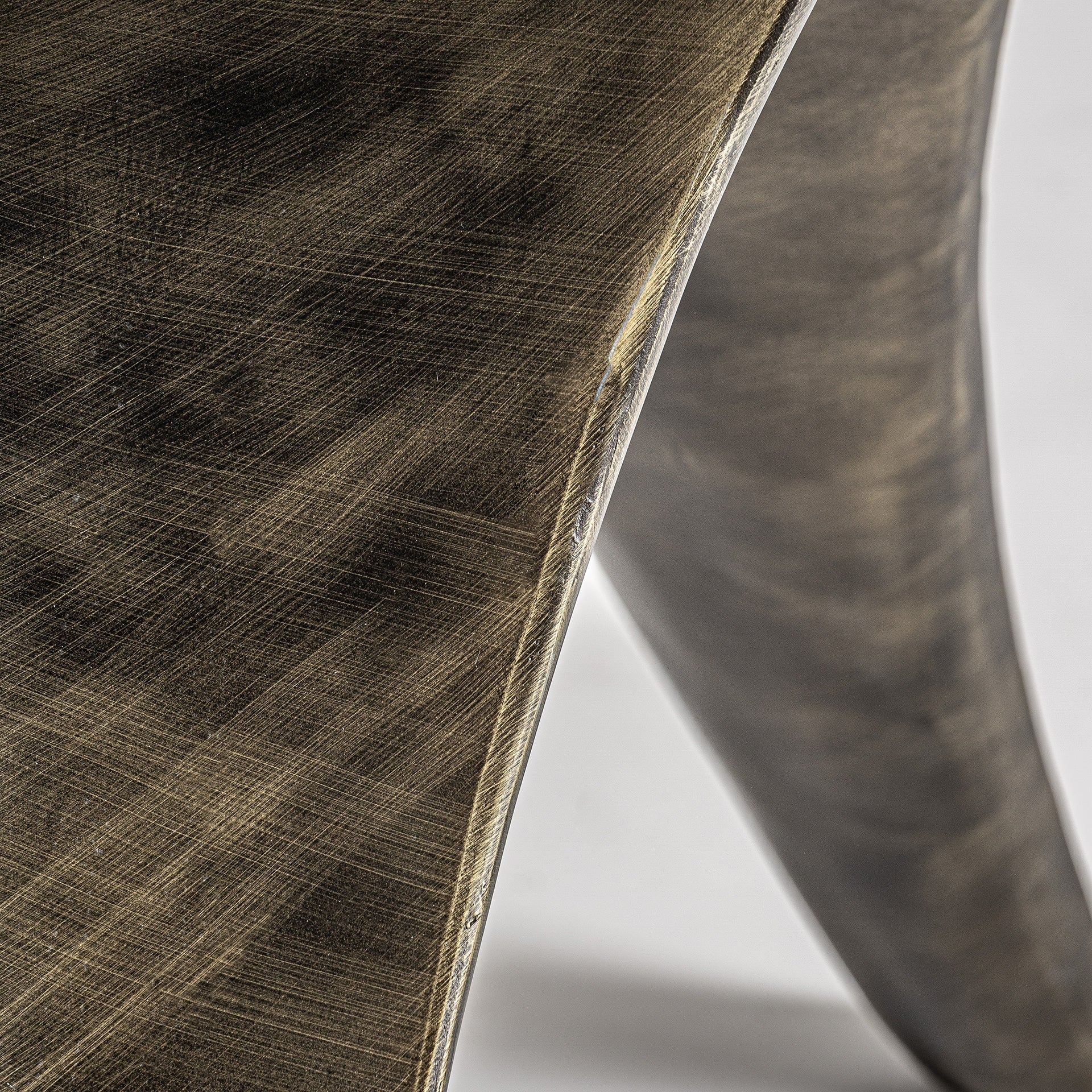 Round Table LAIZE with Travertine Top and Steel Base