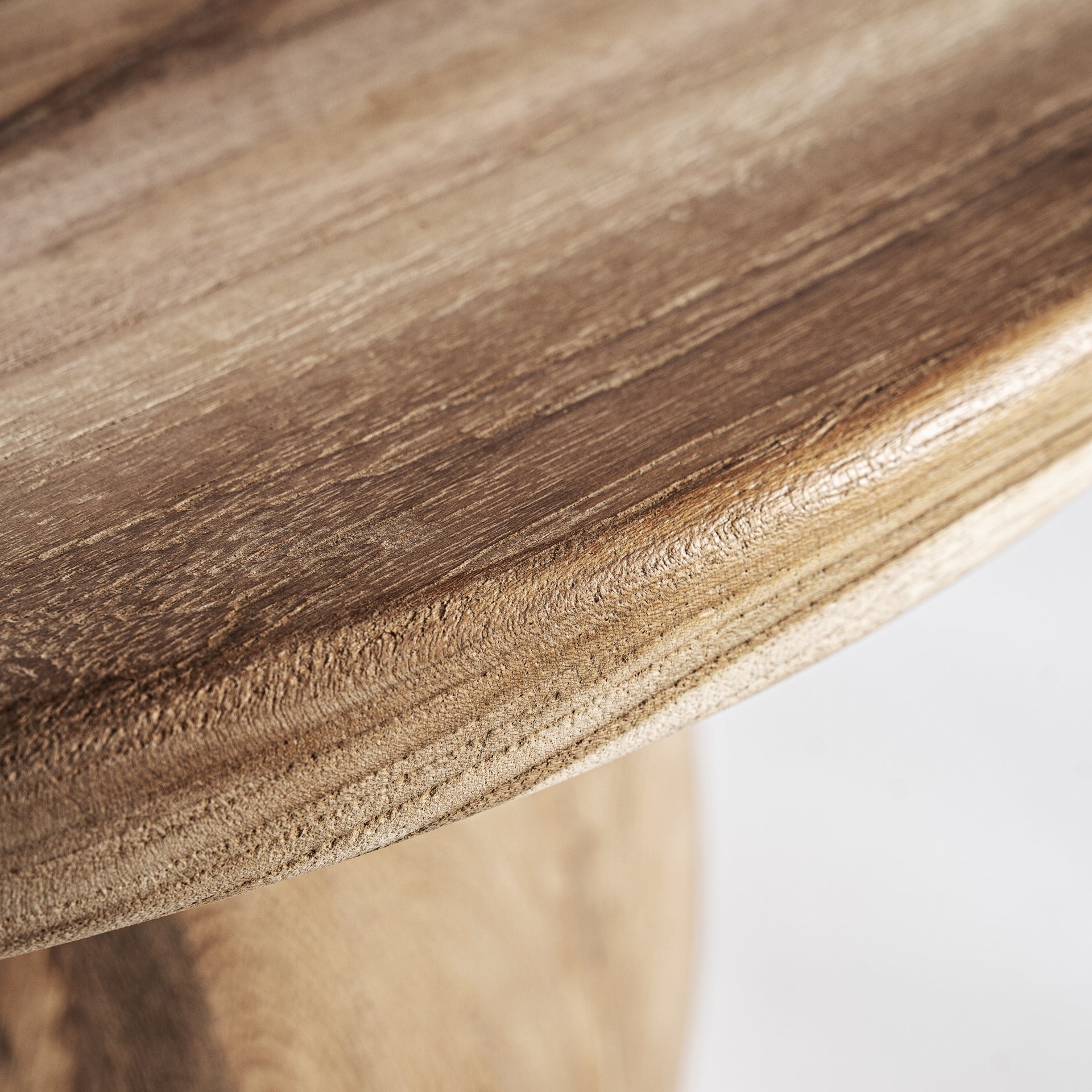 Runder Couchtisch ERLOY aus recyceltem Teakholz