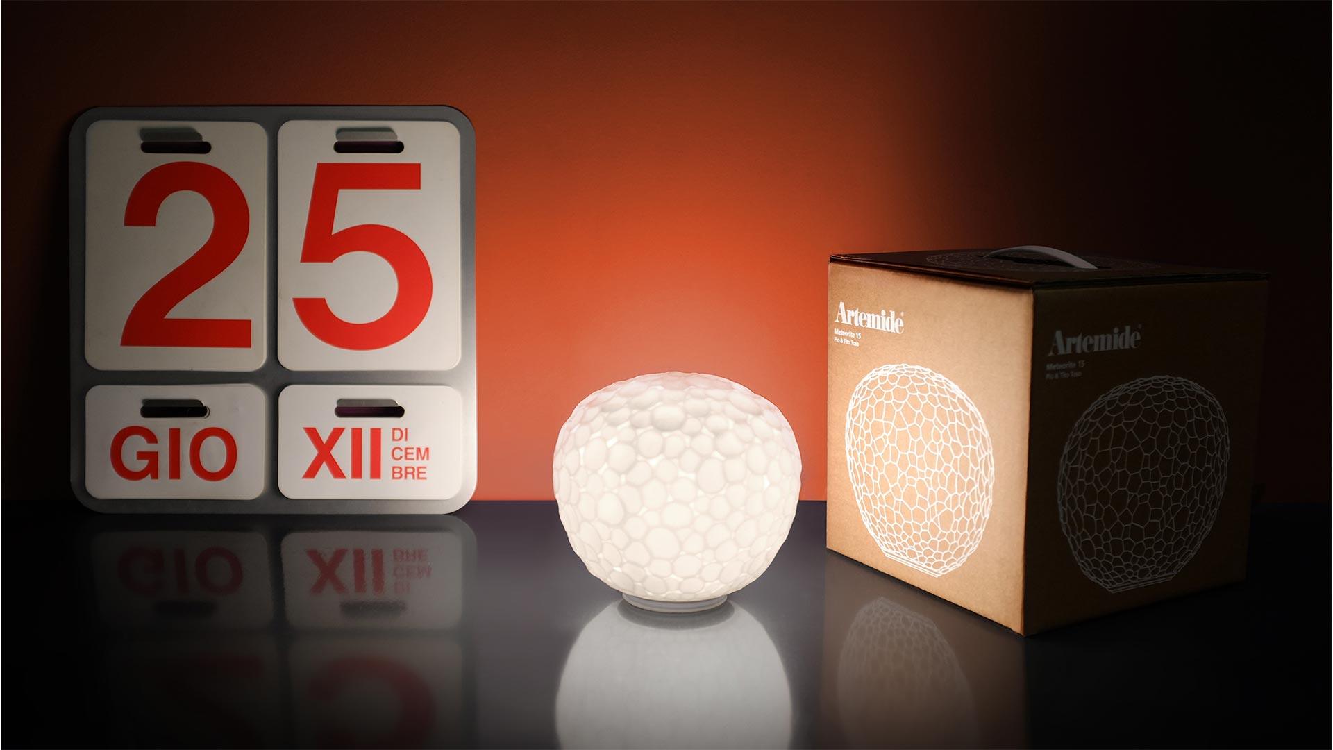 Lampa stołowa METEORITE biały