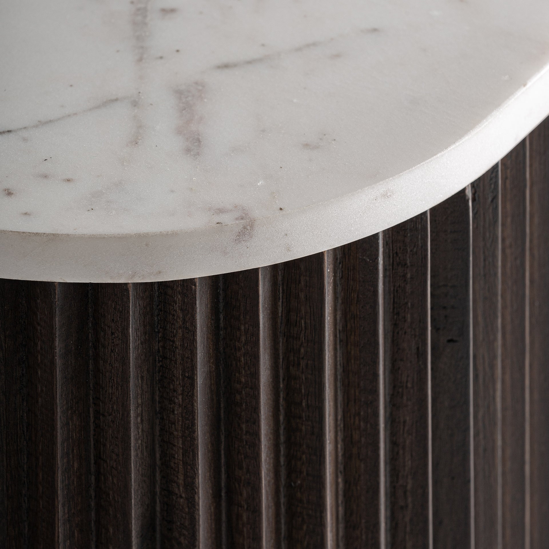 Szafka RTV CENVES drewno mango z marmurowym blatem