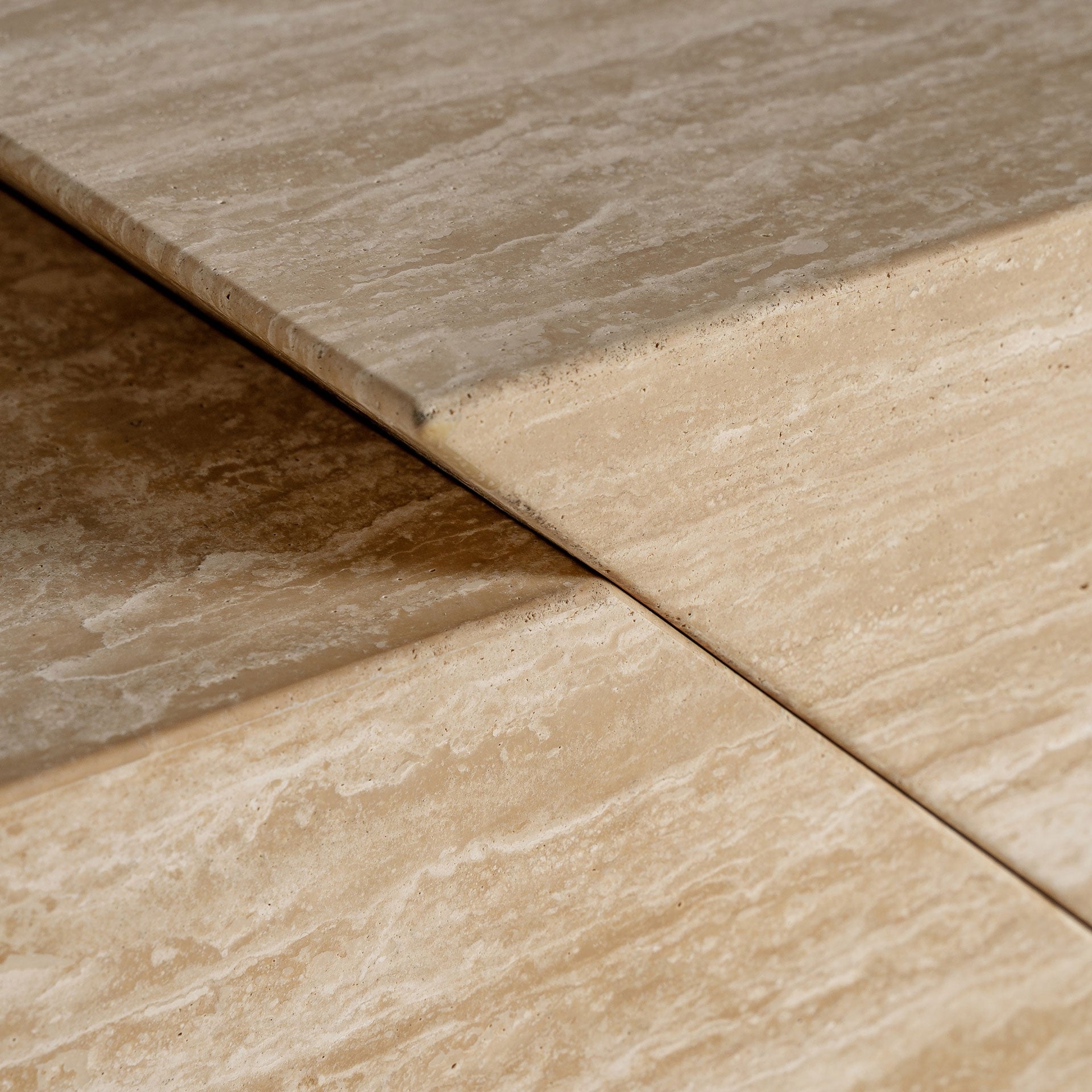 Szafka RTV THIENNES trawertyn