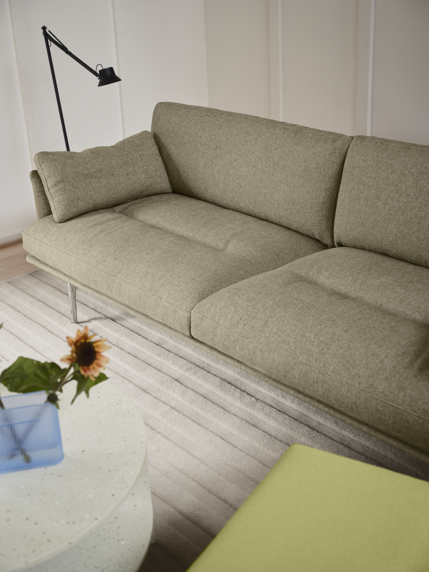 Sofa 2-osobowa OUTLINE SOFT tapicerowana
