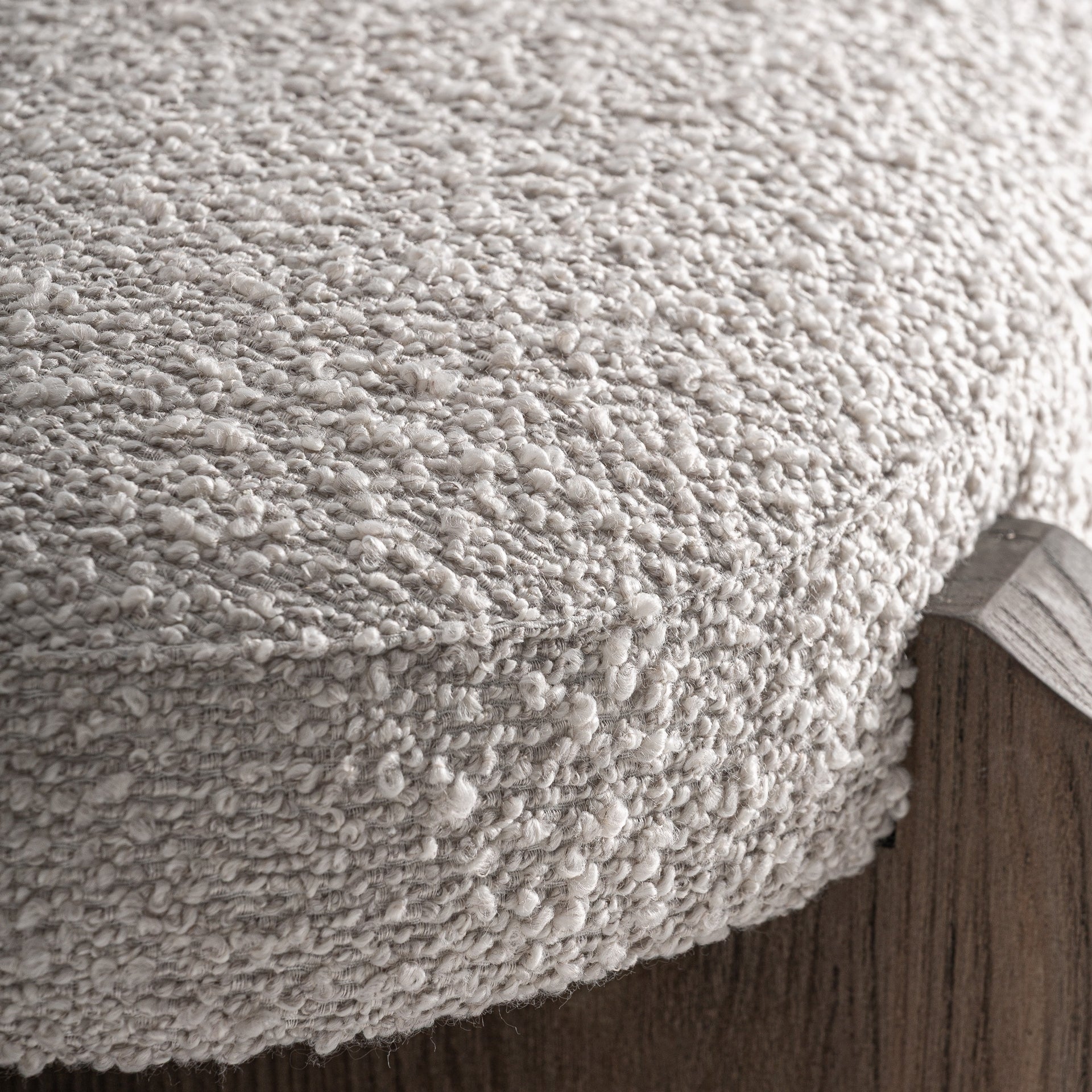 Bank JACQUARD aus Weidenholz mit beigem Sitzkissen