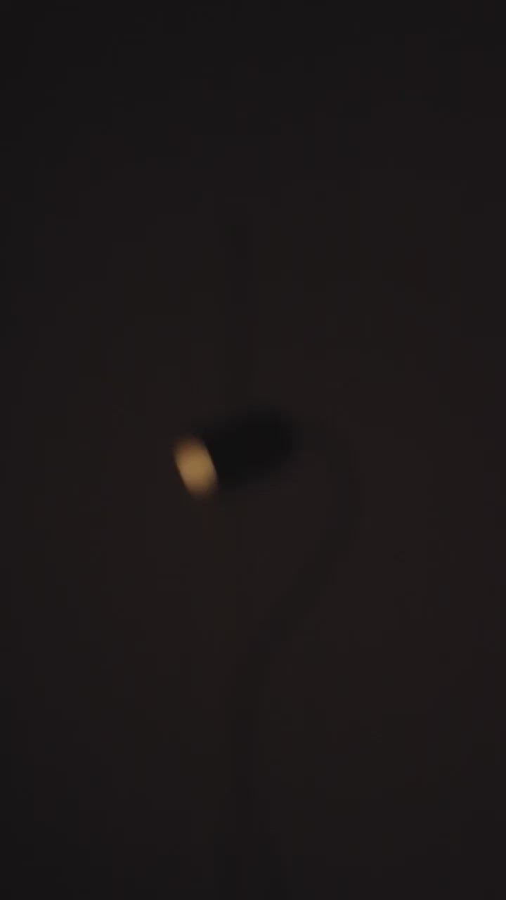 Lampa stołowa ONFA drewno orzechowe z mosiężnym wykończeniem