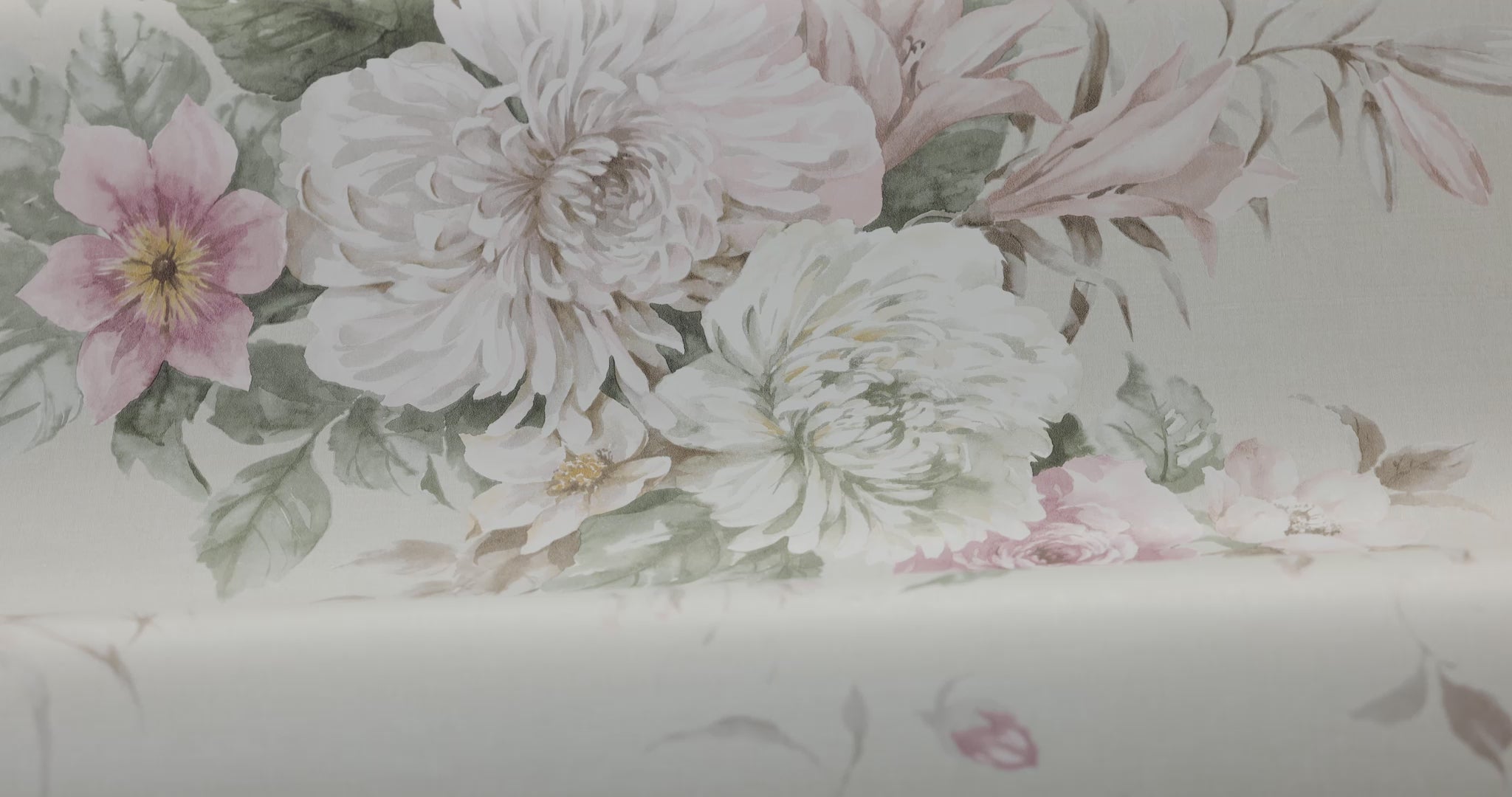 Vlies-Tapete mit pflanzlichem Muster FLORAL CHARM beige mit Rosa