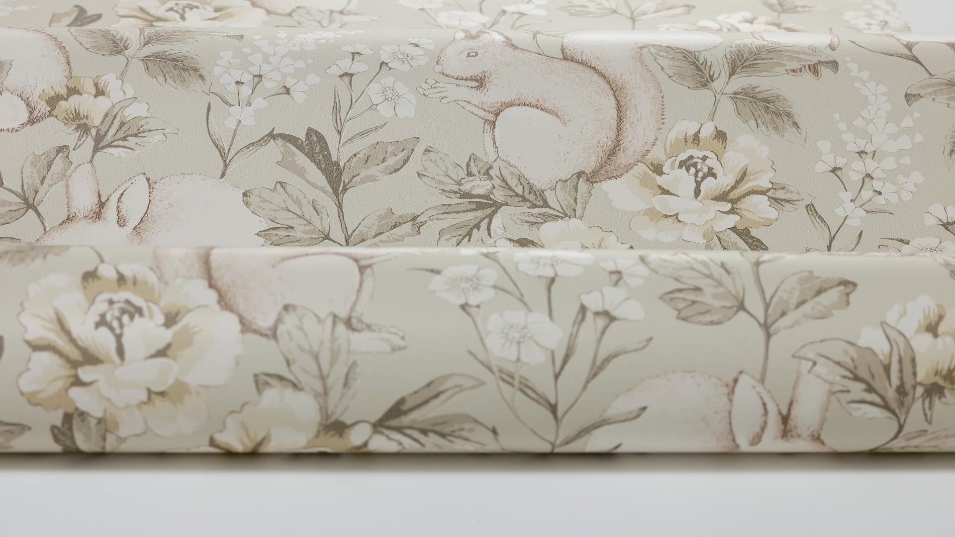 Tapete für Kinder mit pflanzlichem und tierischem Motiv MAGIC FOREST beige