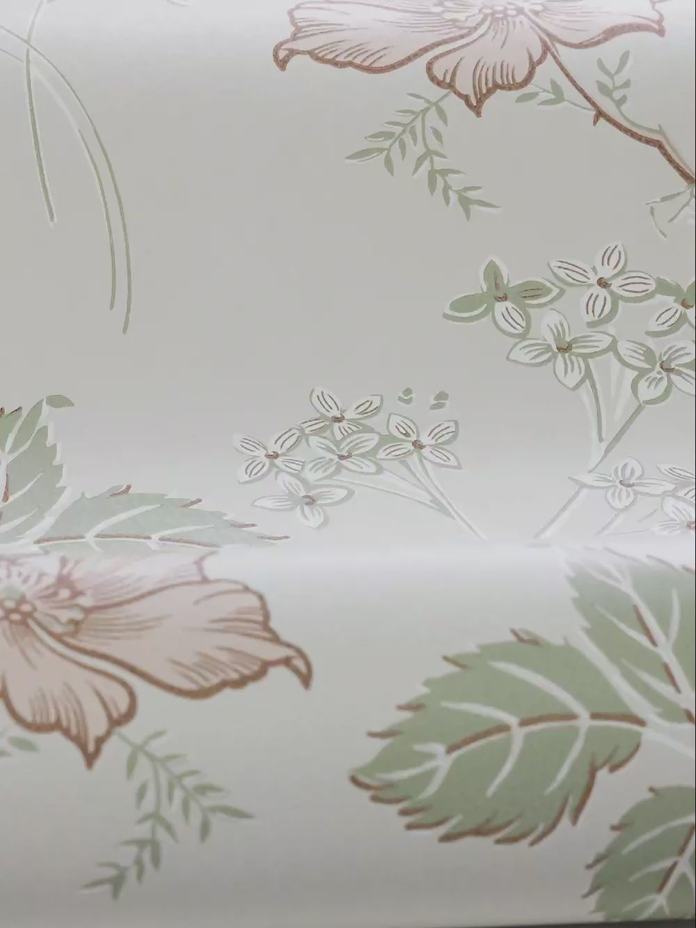 Tapete mit pflanzlichem Blumenmotiv VALBORG beige mit grün